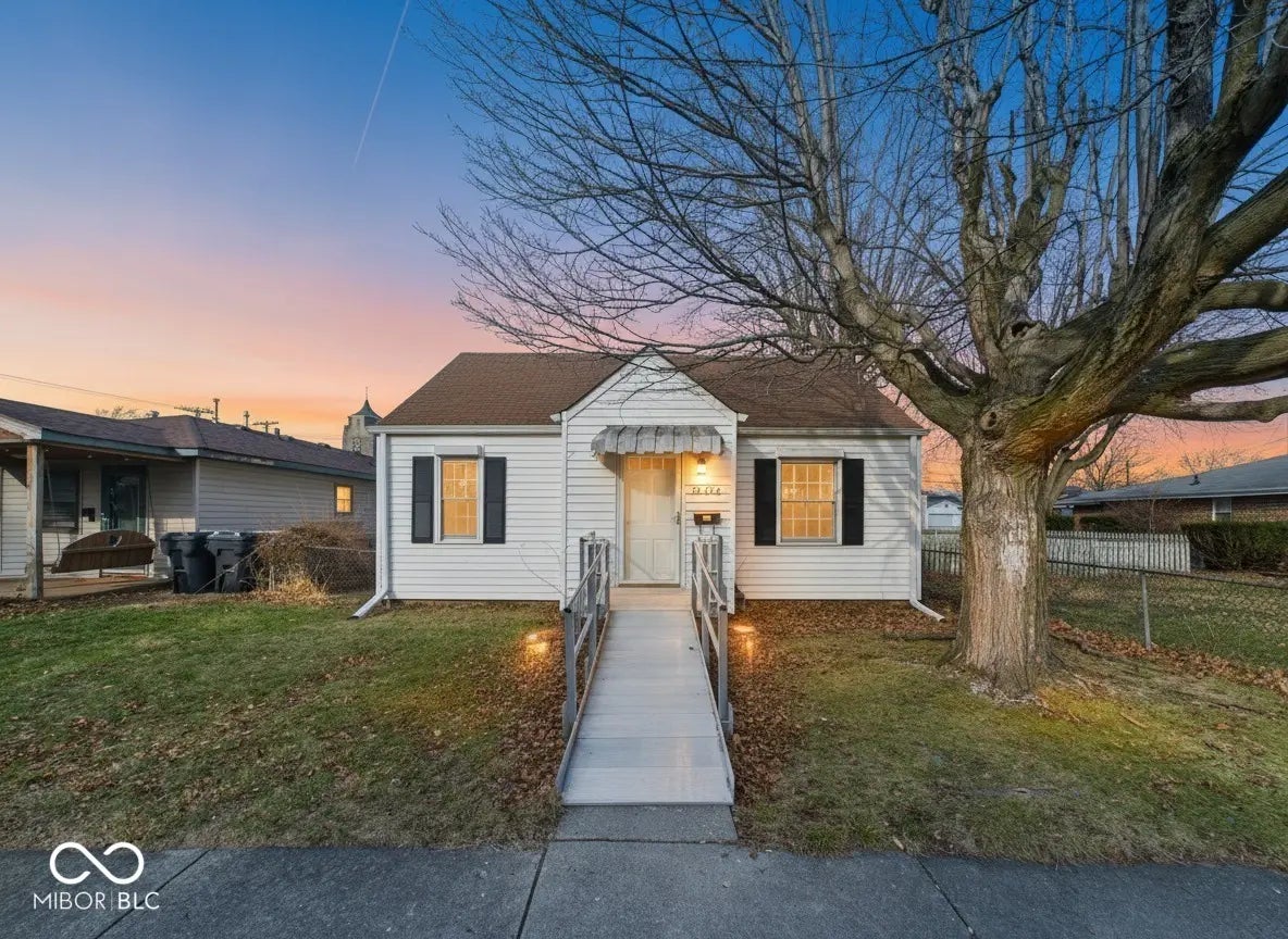 130 Elva Street, Anderson