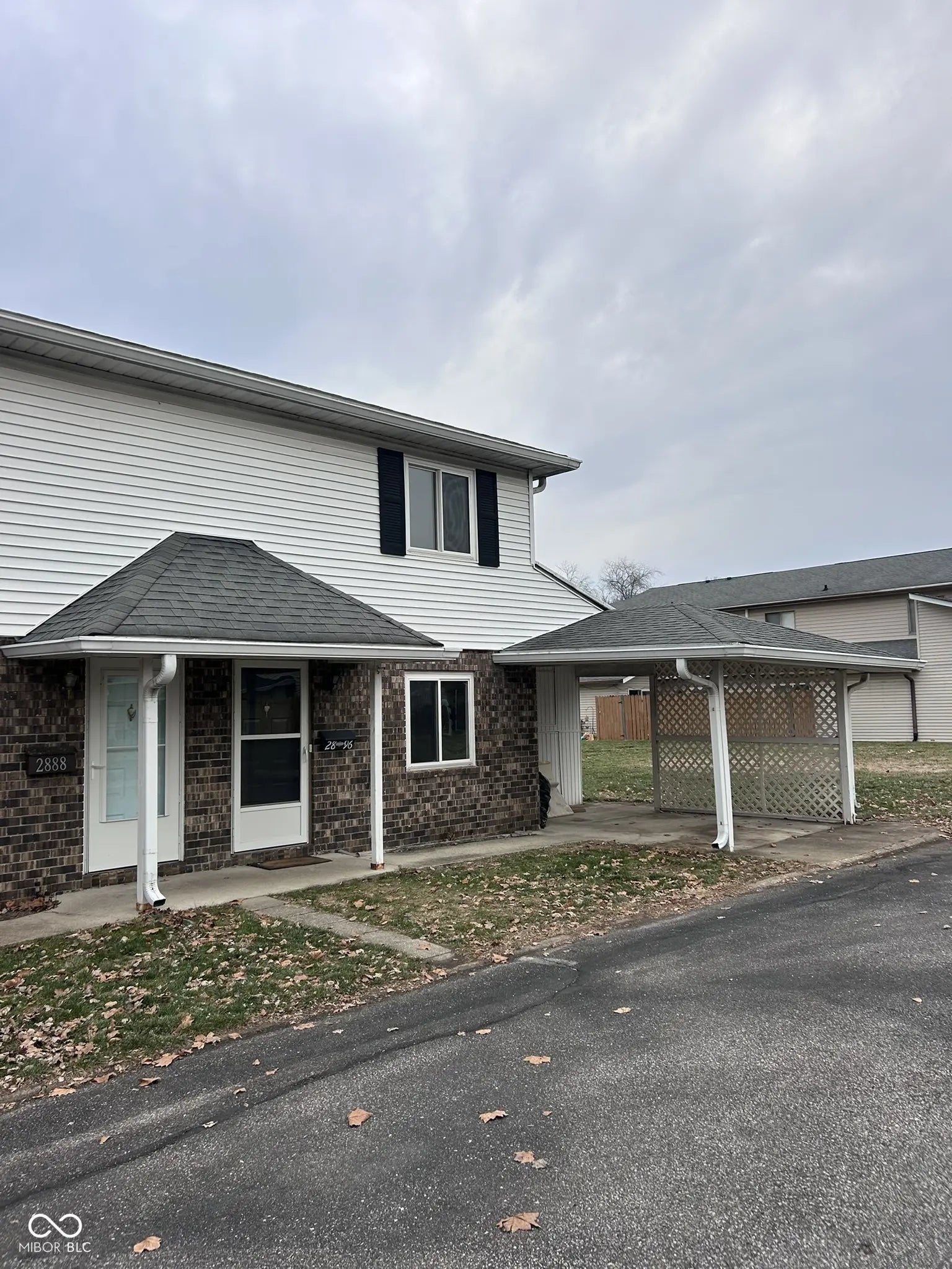 2896 Two Worlds Drive, Columbus