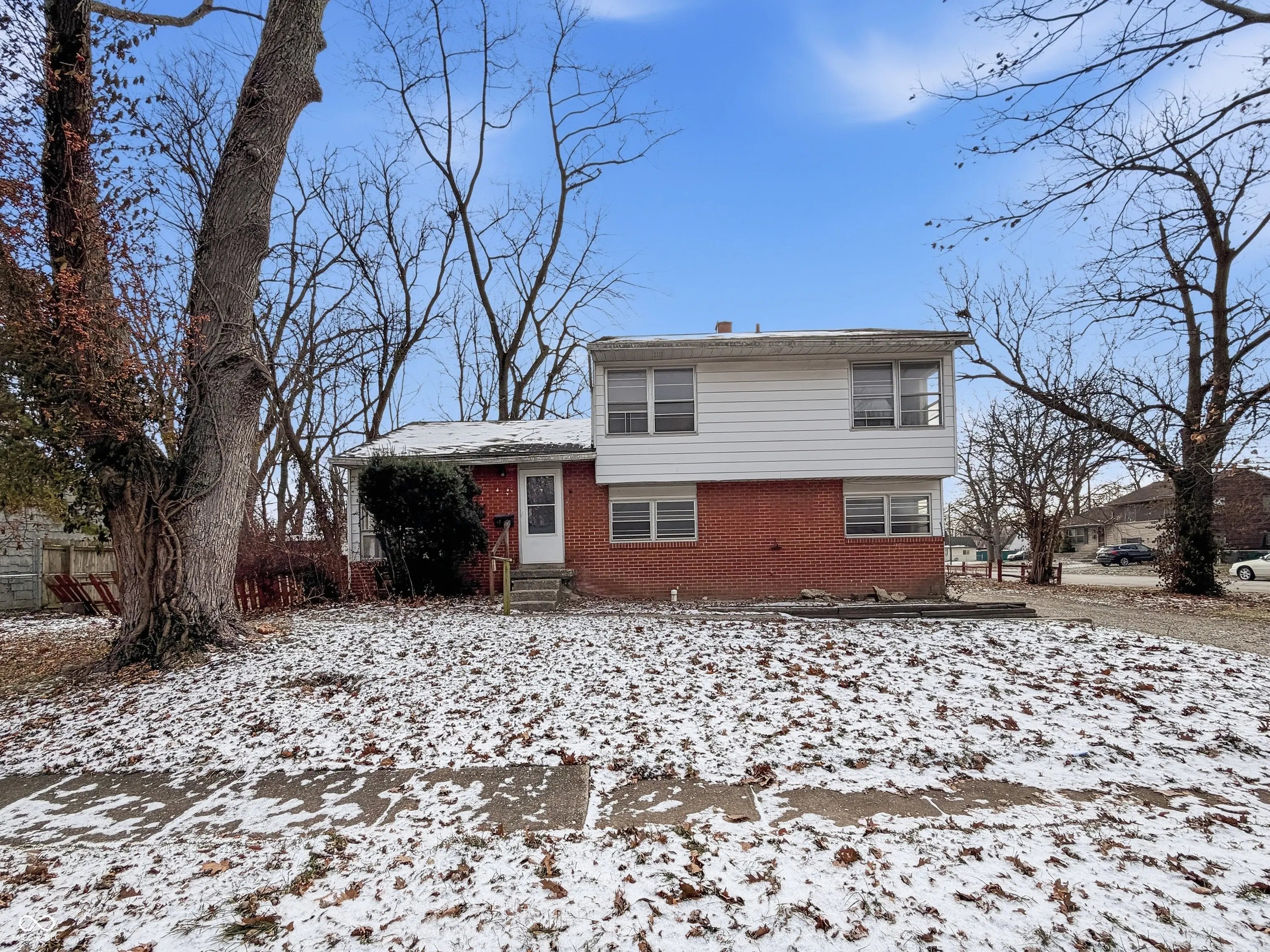 Photo of 6101 E 43rd Place Indianapolis, IN 46226