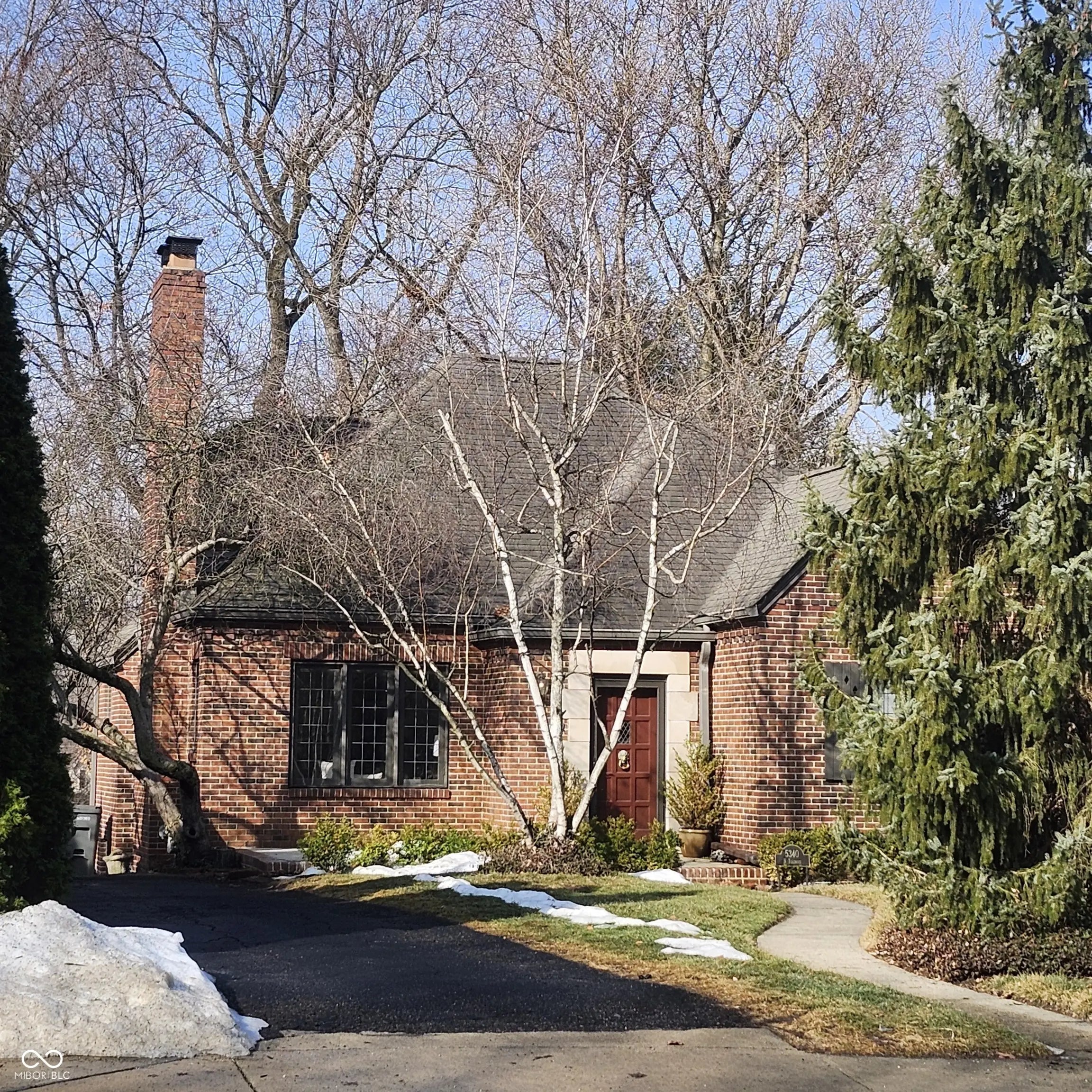 5340 N Illinois Street, Indianapolis