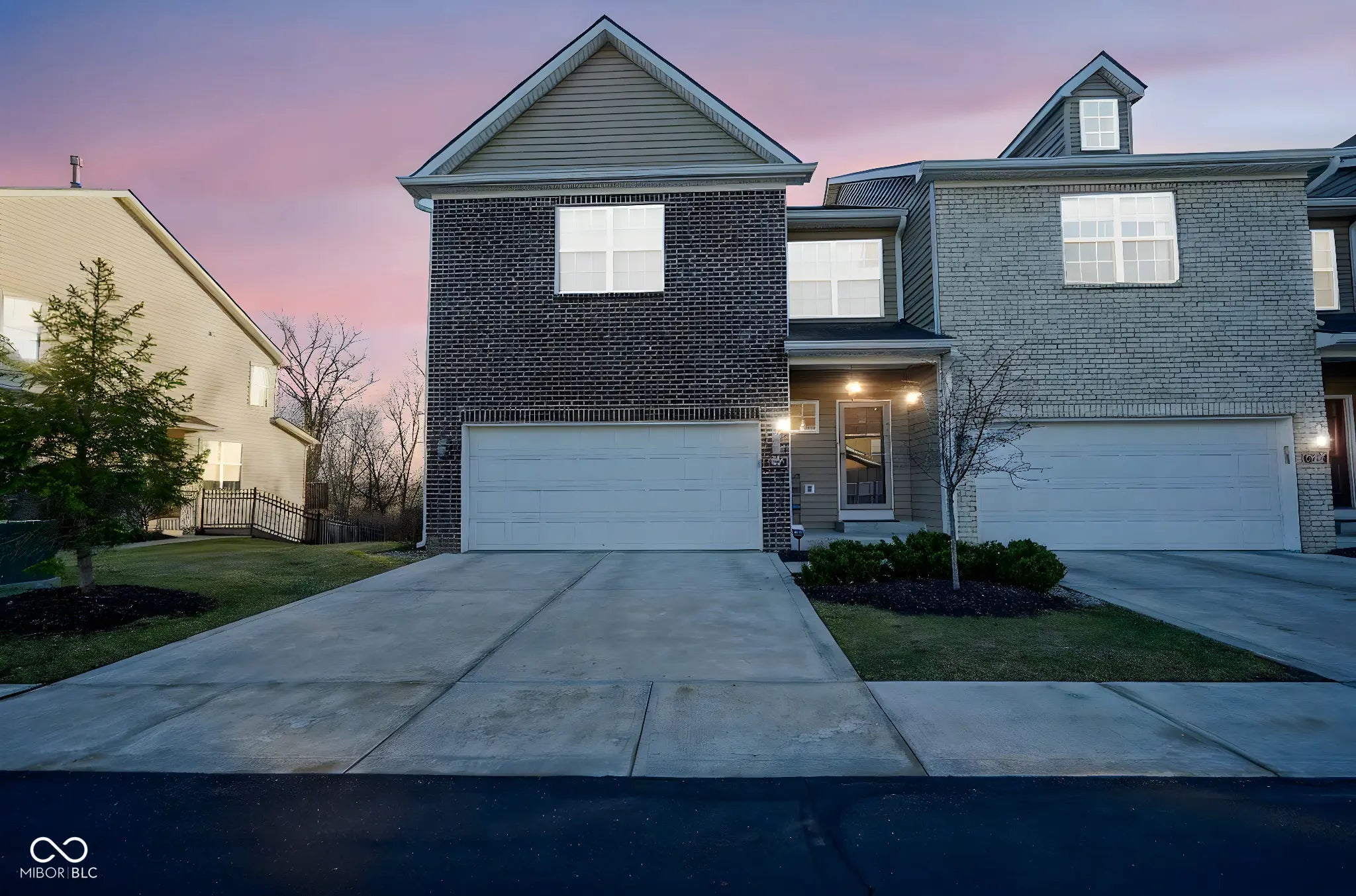 9749 Thorne Cliff Way 105, Fishers