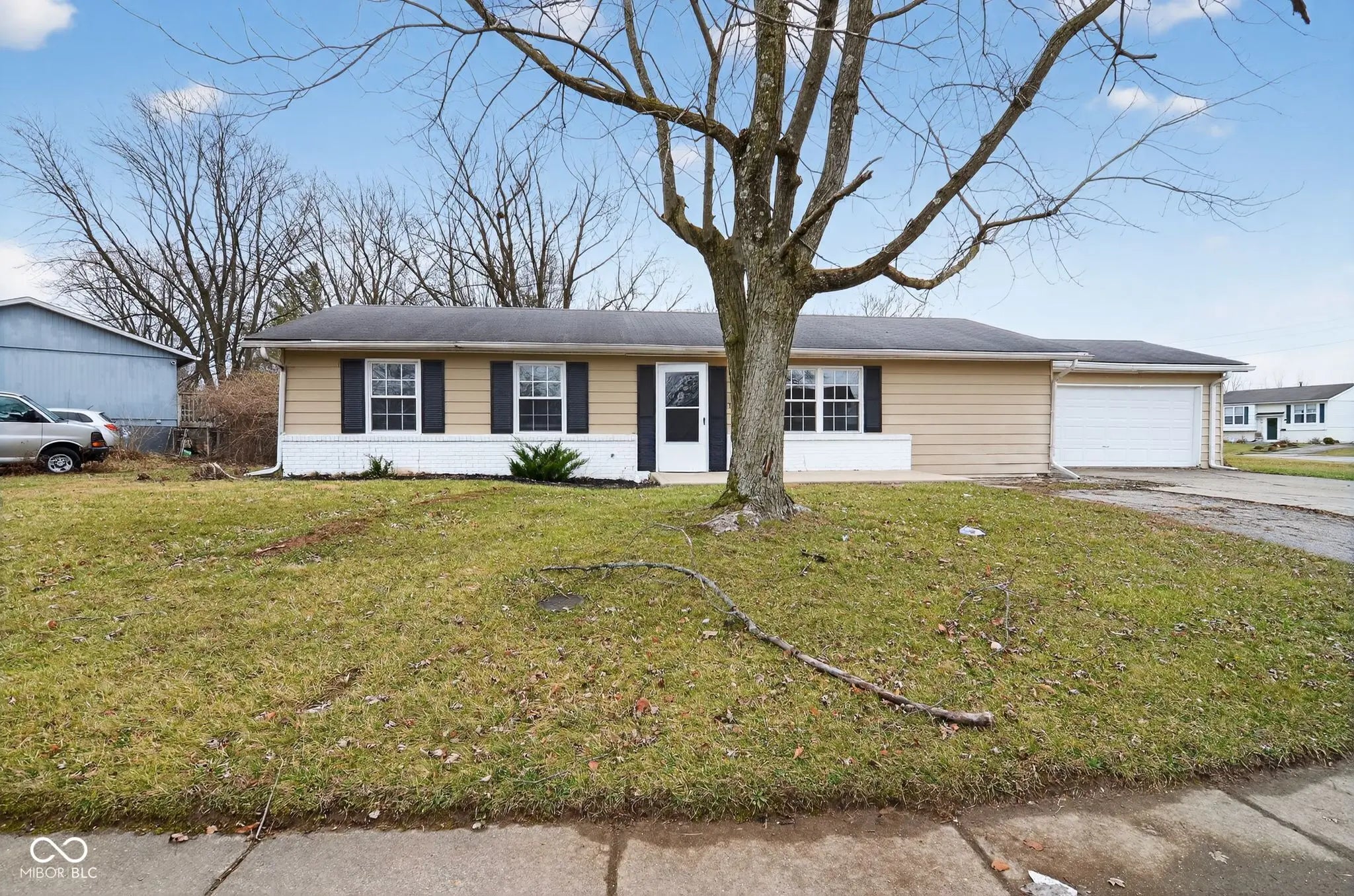 Photo of 10013 Ridgefield Drive Indianapolis, IN 46235