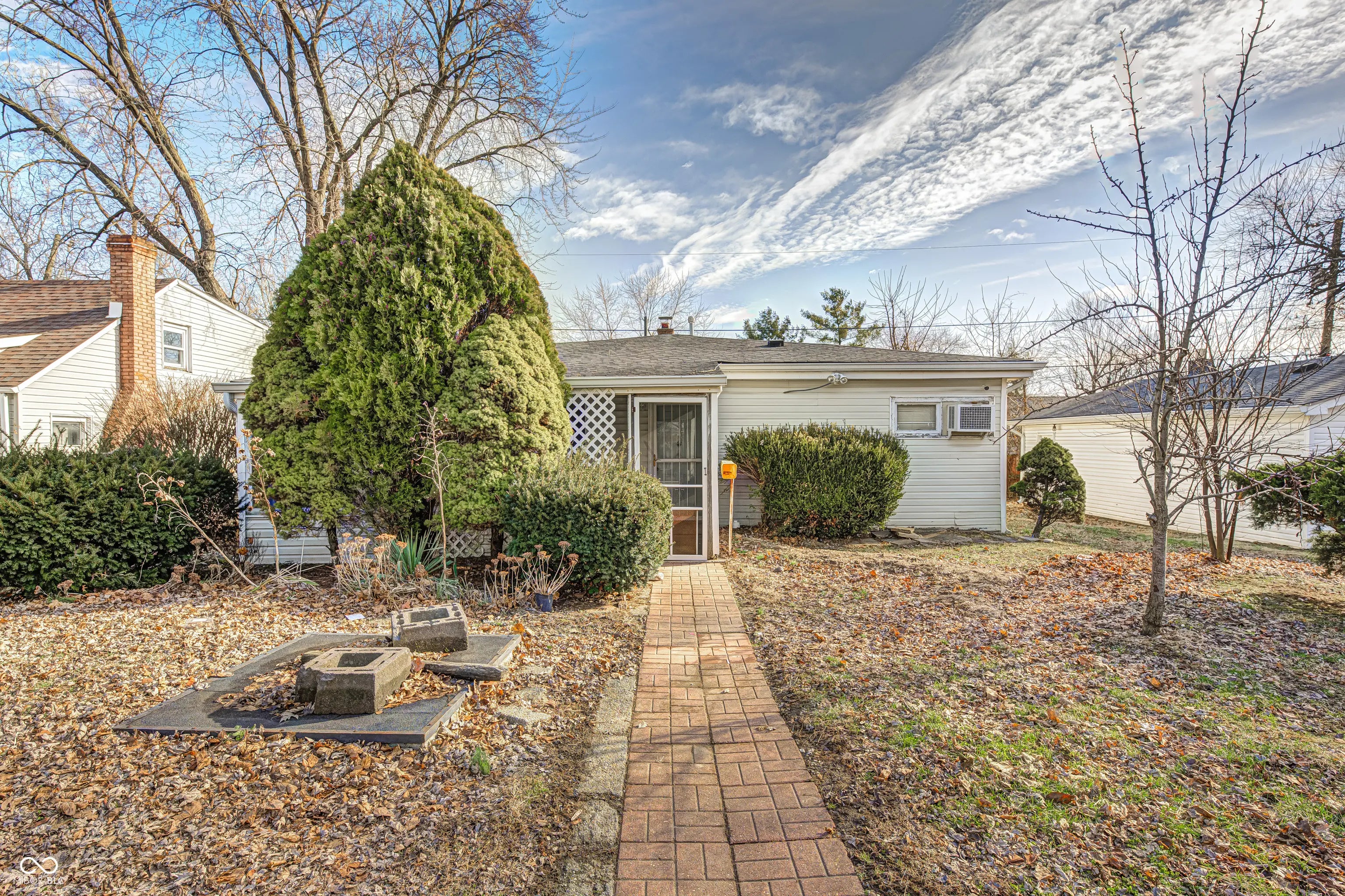 3321 S Tacoma Avenue, Indianapolis