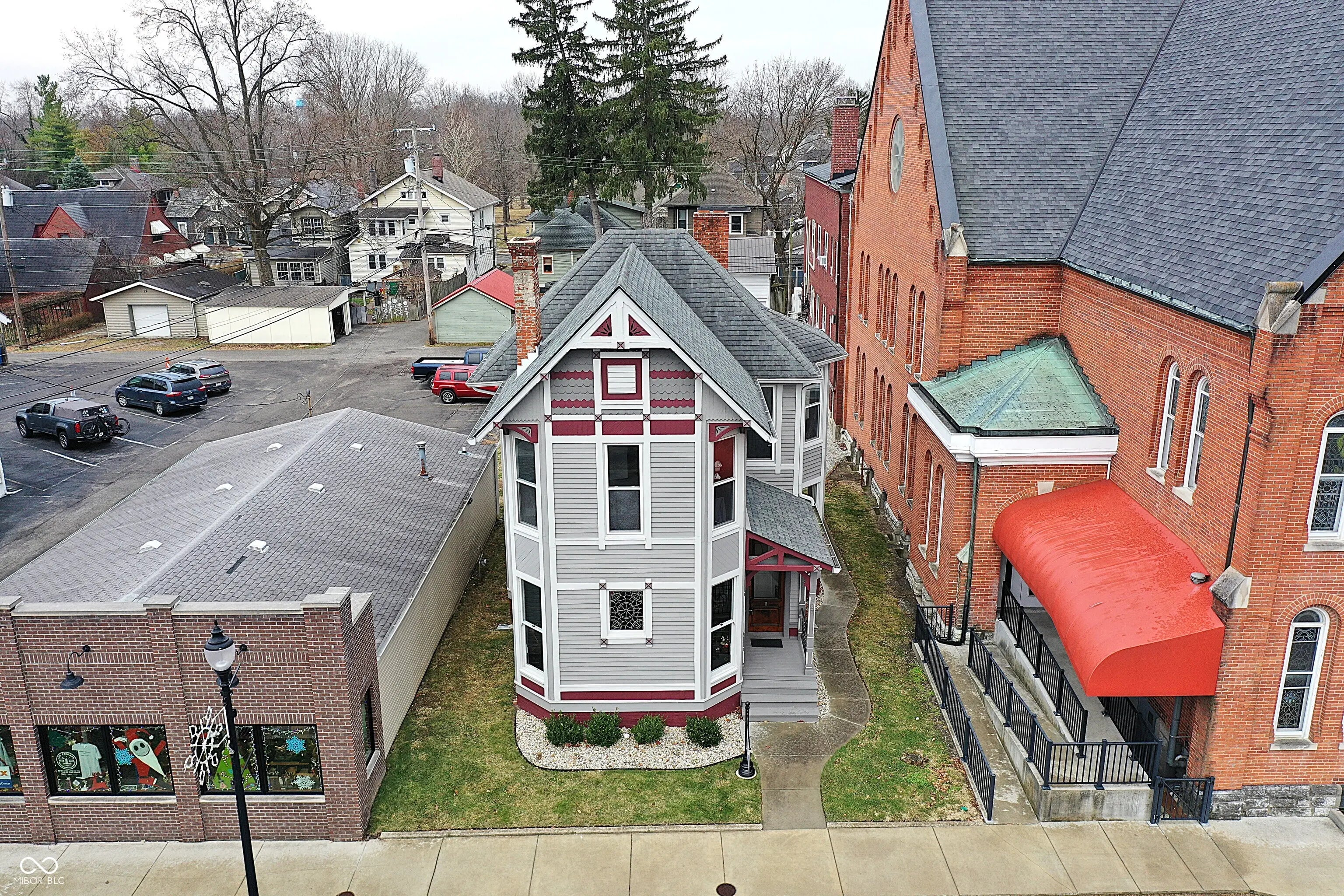 Photo of 227 E Jefferson Street Franklin, IN 46131