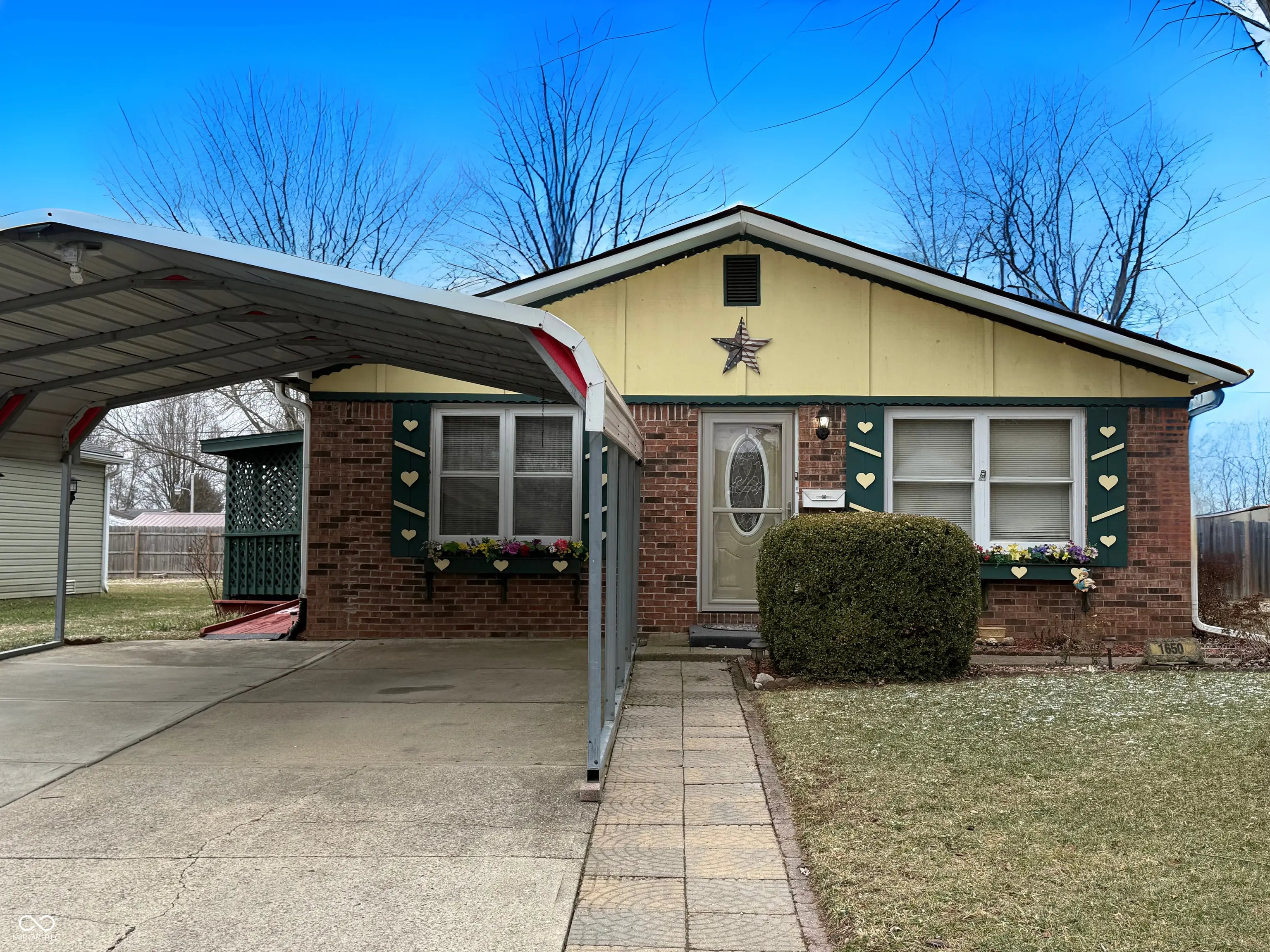 Photo of 1650 Plantation Drive Martinsville, IN 46151