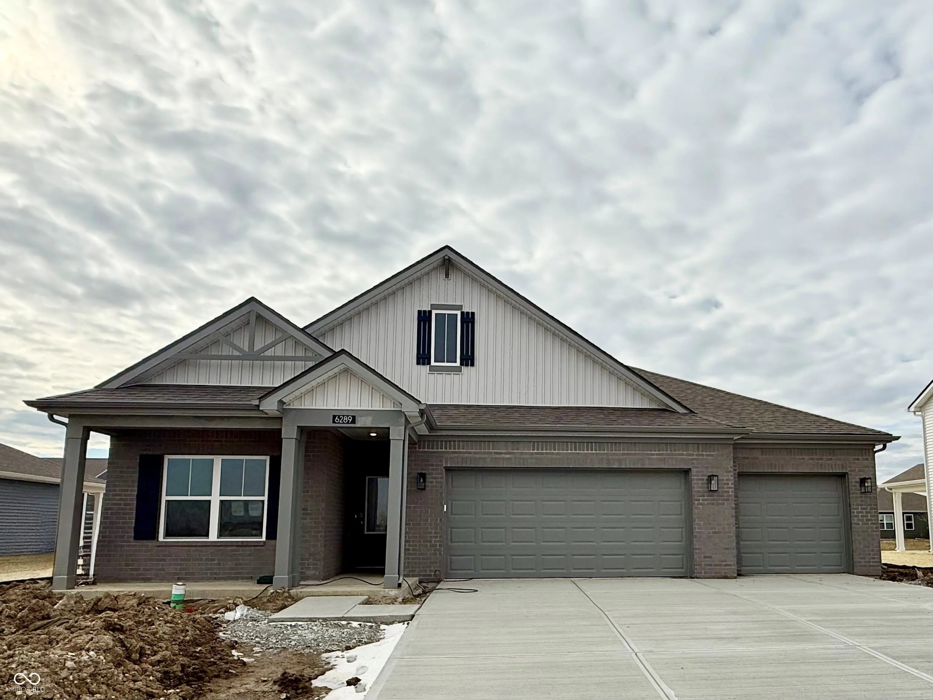 6289 Flag Stop Drive, Whitestown