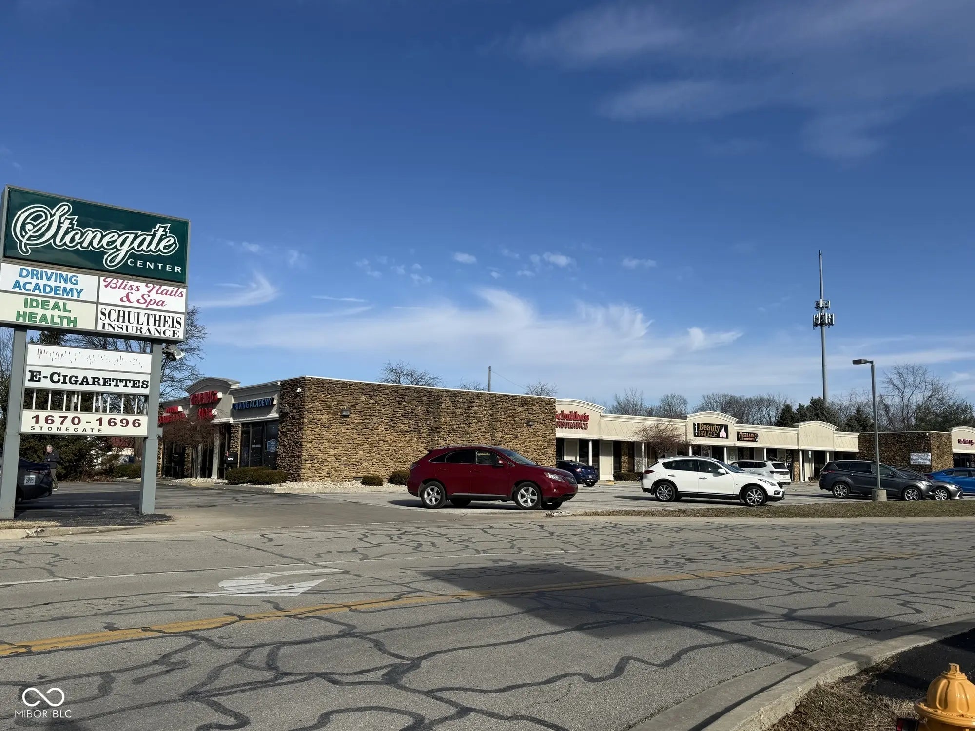 Photo of 1688 Stonegate Drive Greenwood, IN 46142