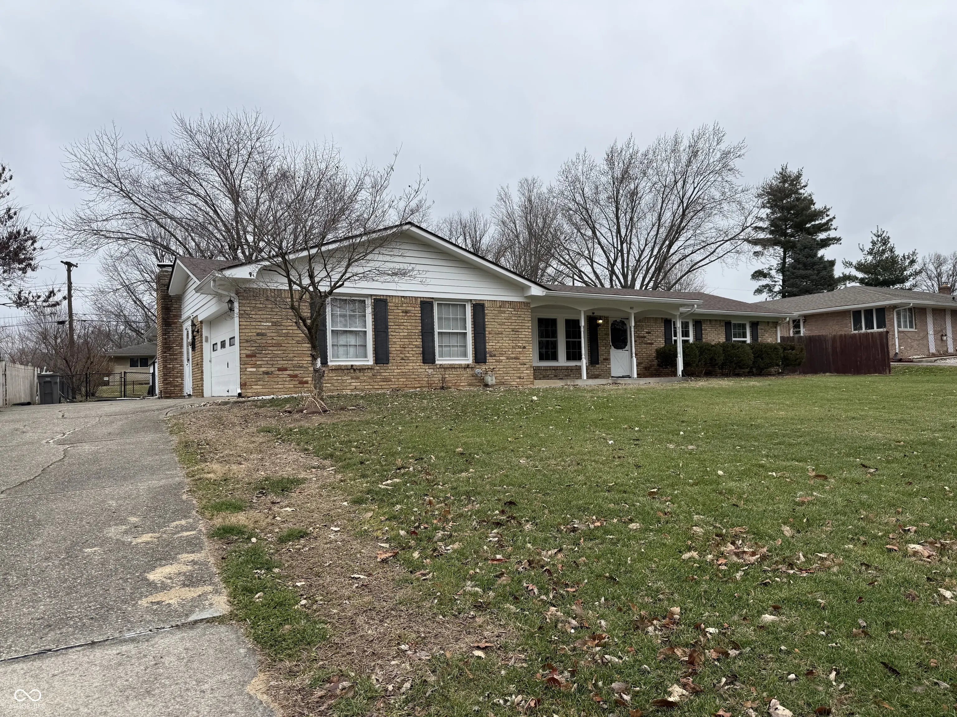 Photo of 8122 S East Street Indianapolis, IN 46227