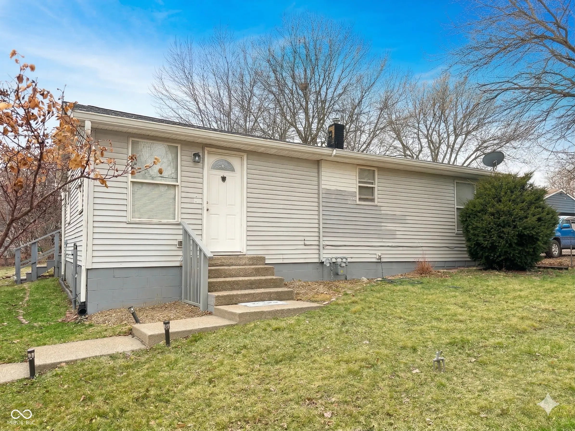 2830 S Lyons Avenue, Indianapolis