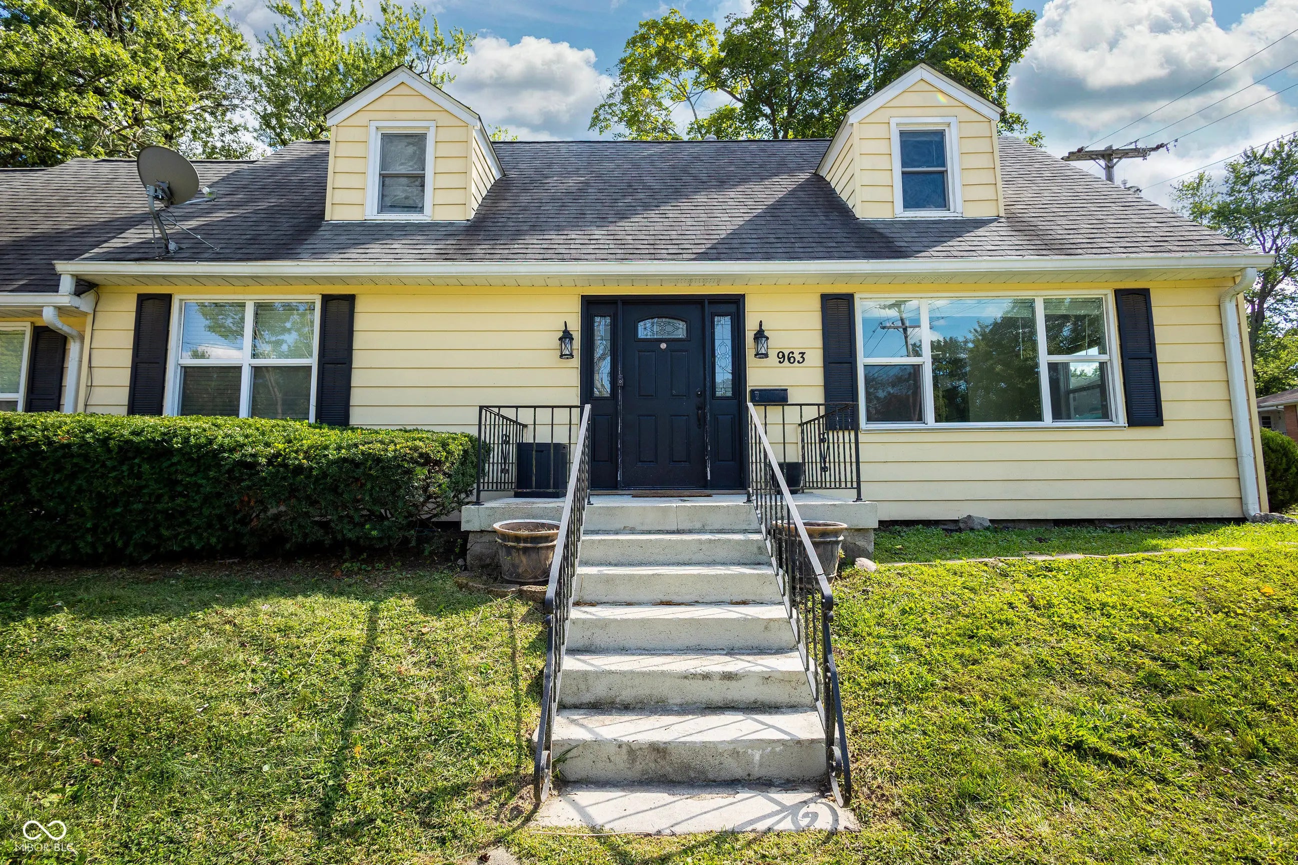 Photo of 963 W Clinton Street Danville, IN 46122