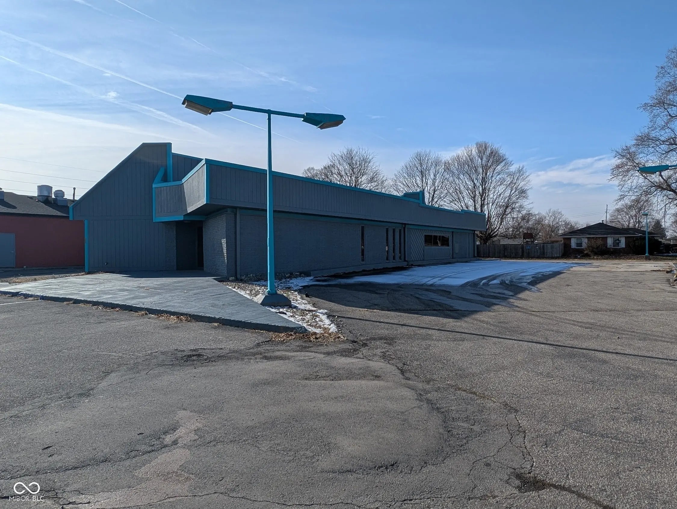 Photo of 905 S Scatterfield Road Anderson, IN 46012