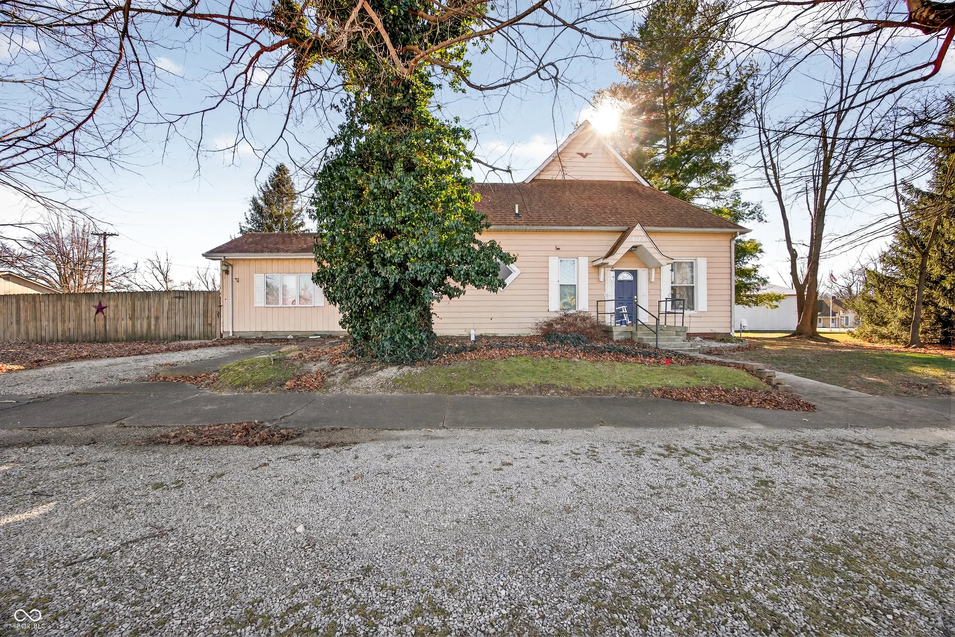 103 E College Street, Sandborn