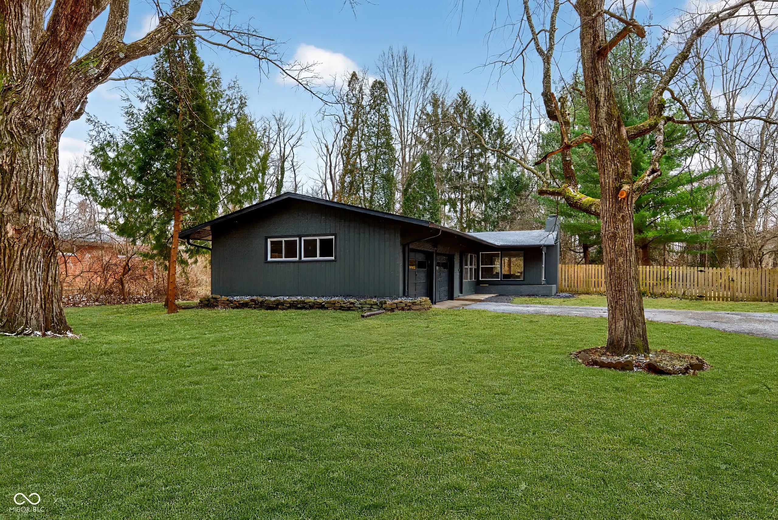 Photo of 1901 W 53rd Street Indianapolis, IN 46228