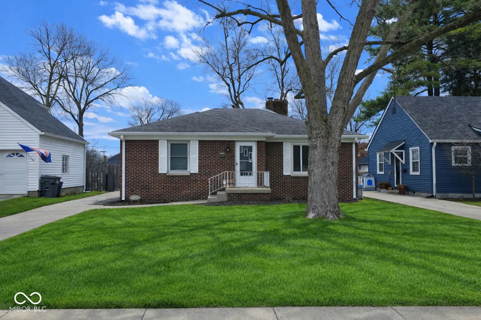 Photo of 5863 Kingsley Drive Indianapolis, IN 46220