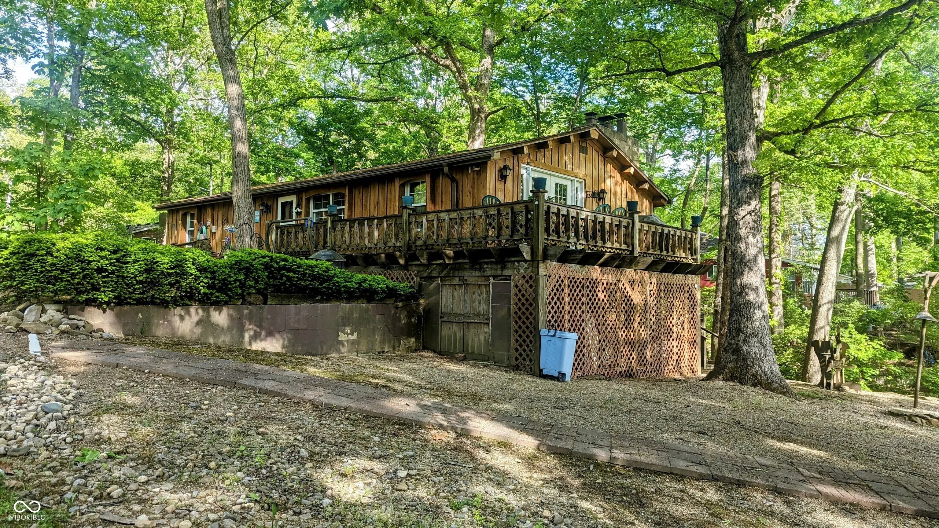 Photo of 845 W Lakeview Drive W , IN 46164