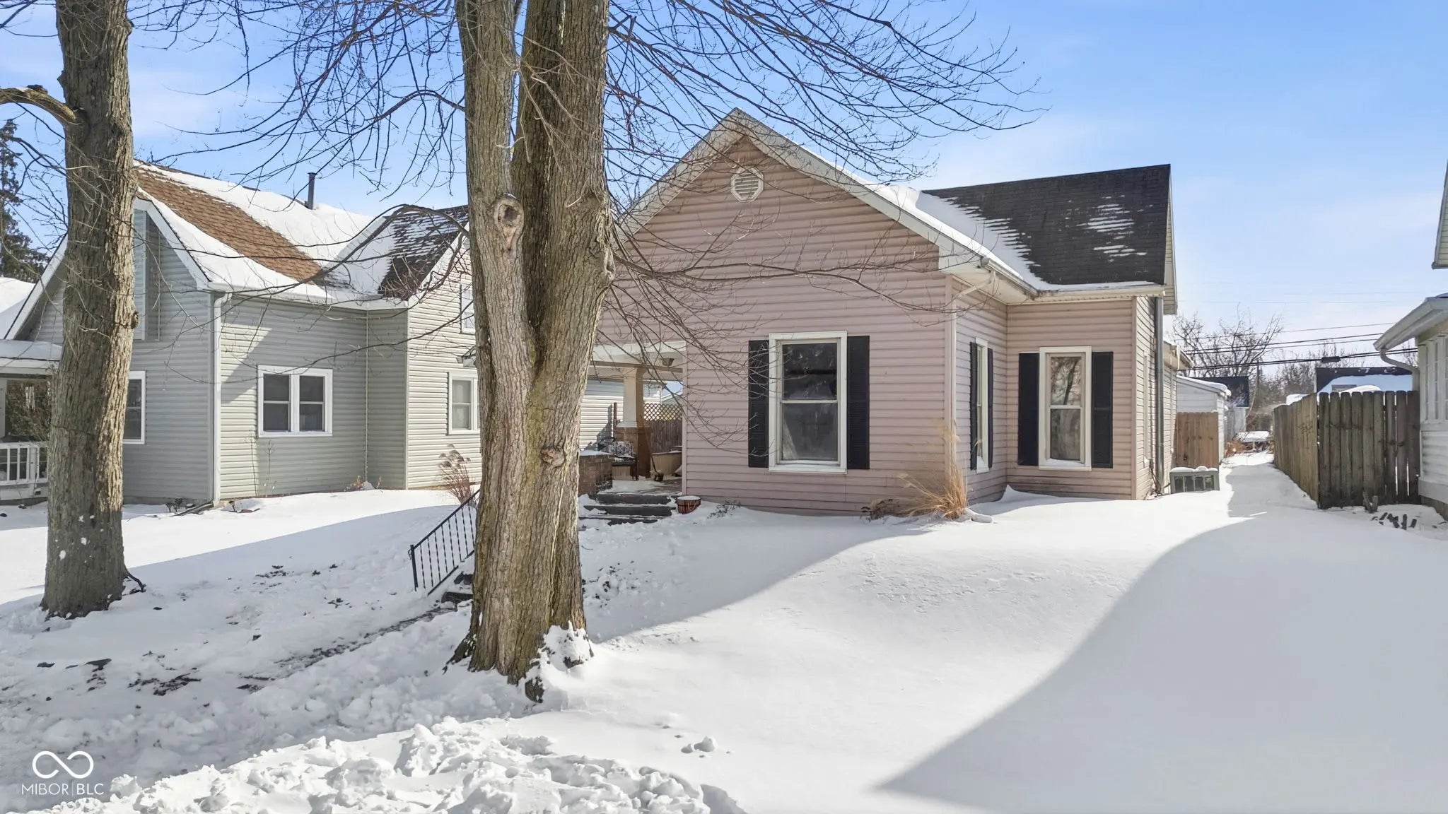 909 S A Street, Elwood