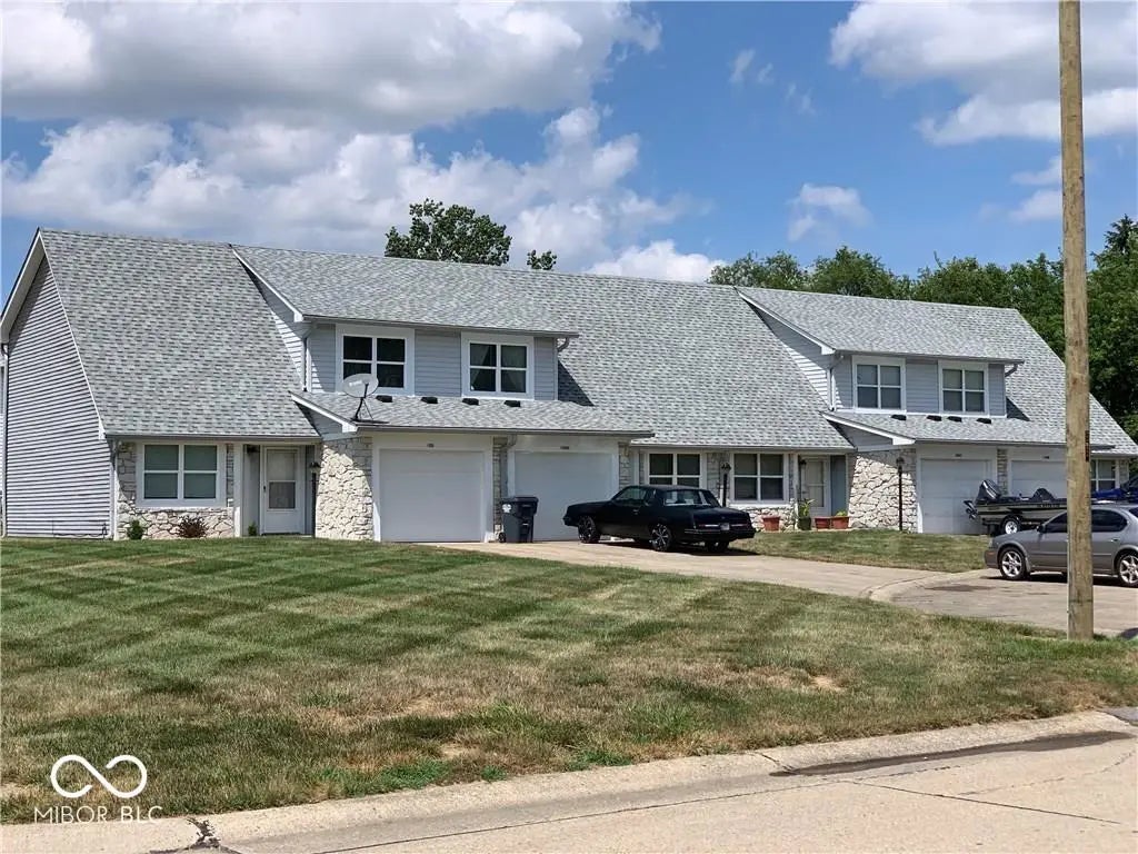 Photo of 1204 Paradise Way N B Greenwood, IN 46143