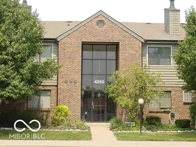 4250 Village Parkway Circle E 6, Indianapolis