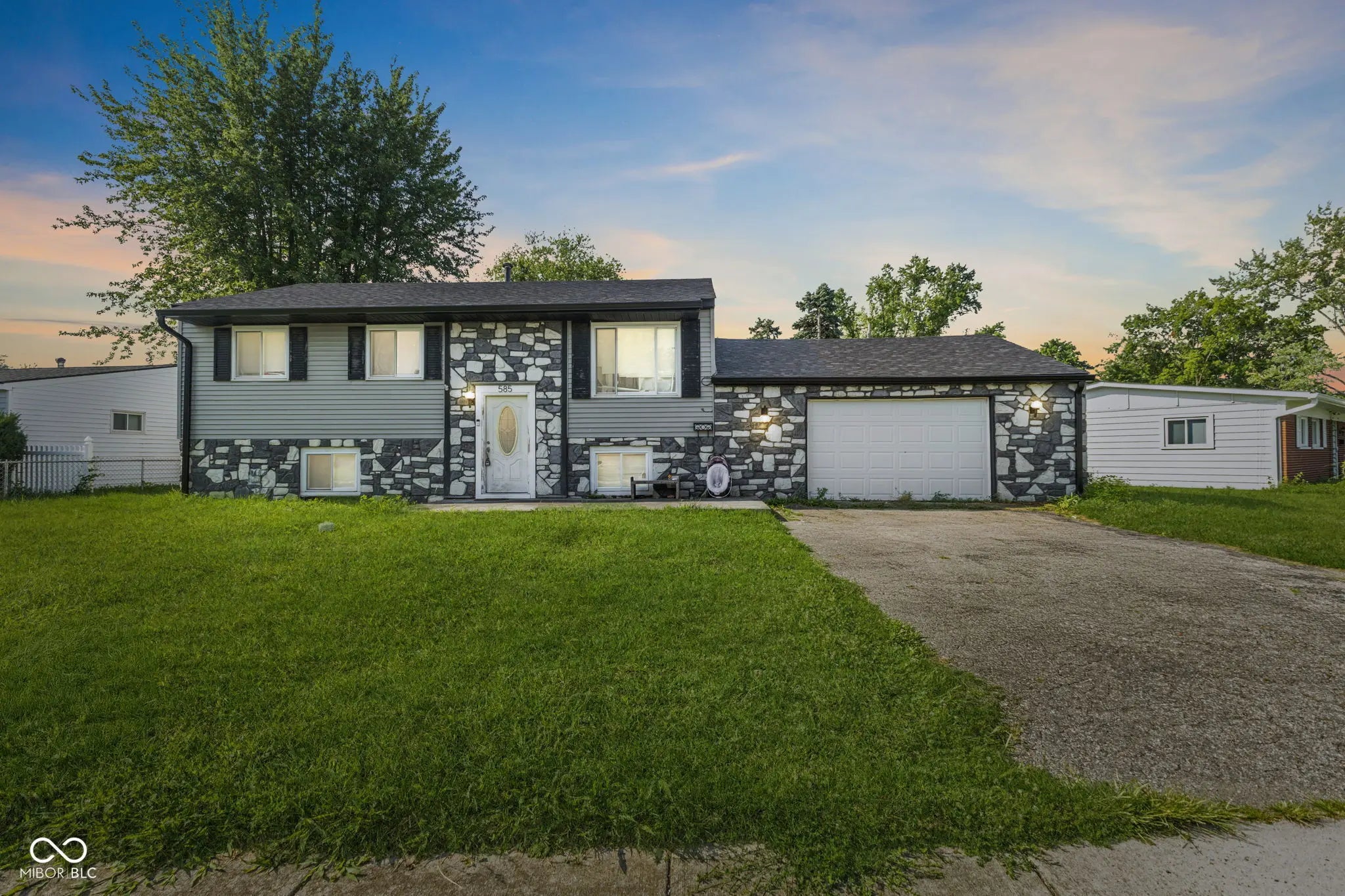 Photo of 585 Northgate Drive Greenwood, IN 46143