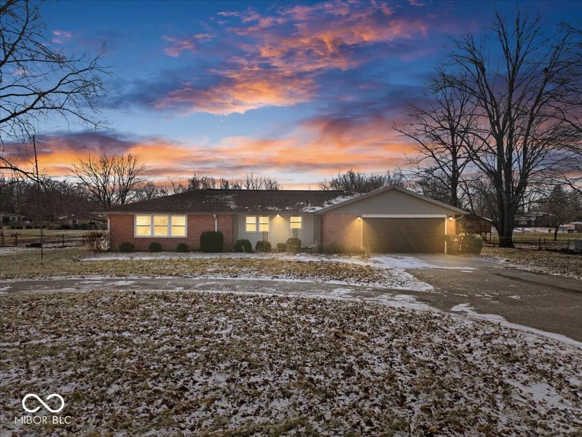 Photo of 283 E 600 N Alexandria, IN 46001