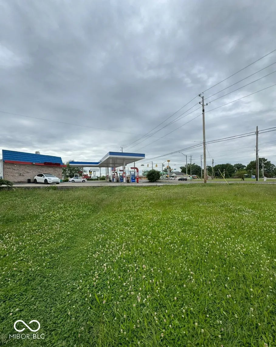 4609 Shadeland Avenue, Indianapolis