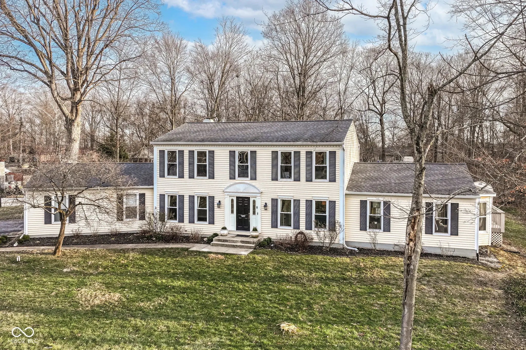 Photo of 6817 W Forest Brook Drive Fountaintown, IN 46130