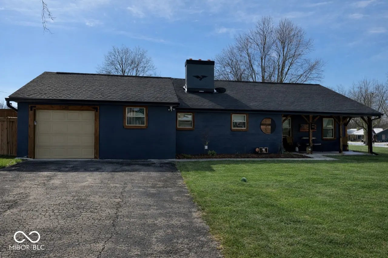 135 W Loretta Drive, Indianapolis