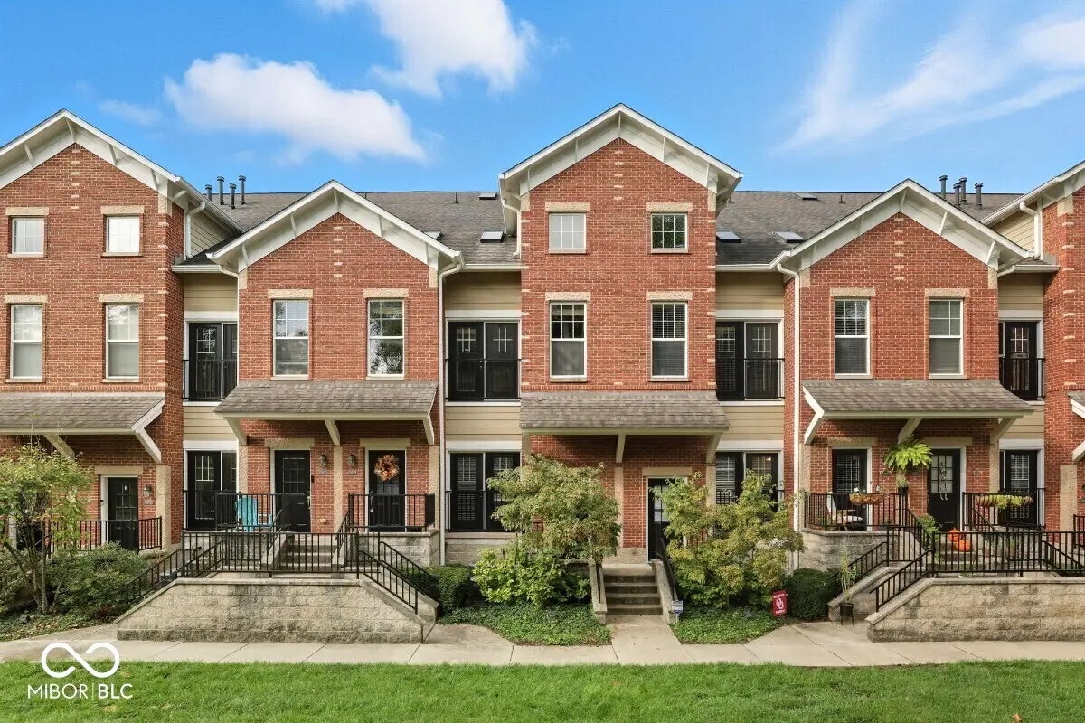 1066 Reserve Way, Indianapolis