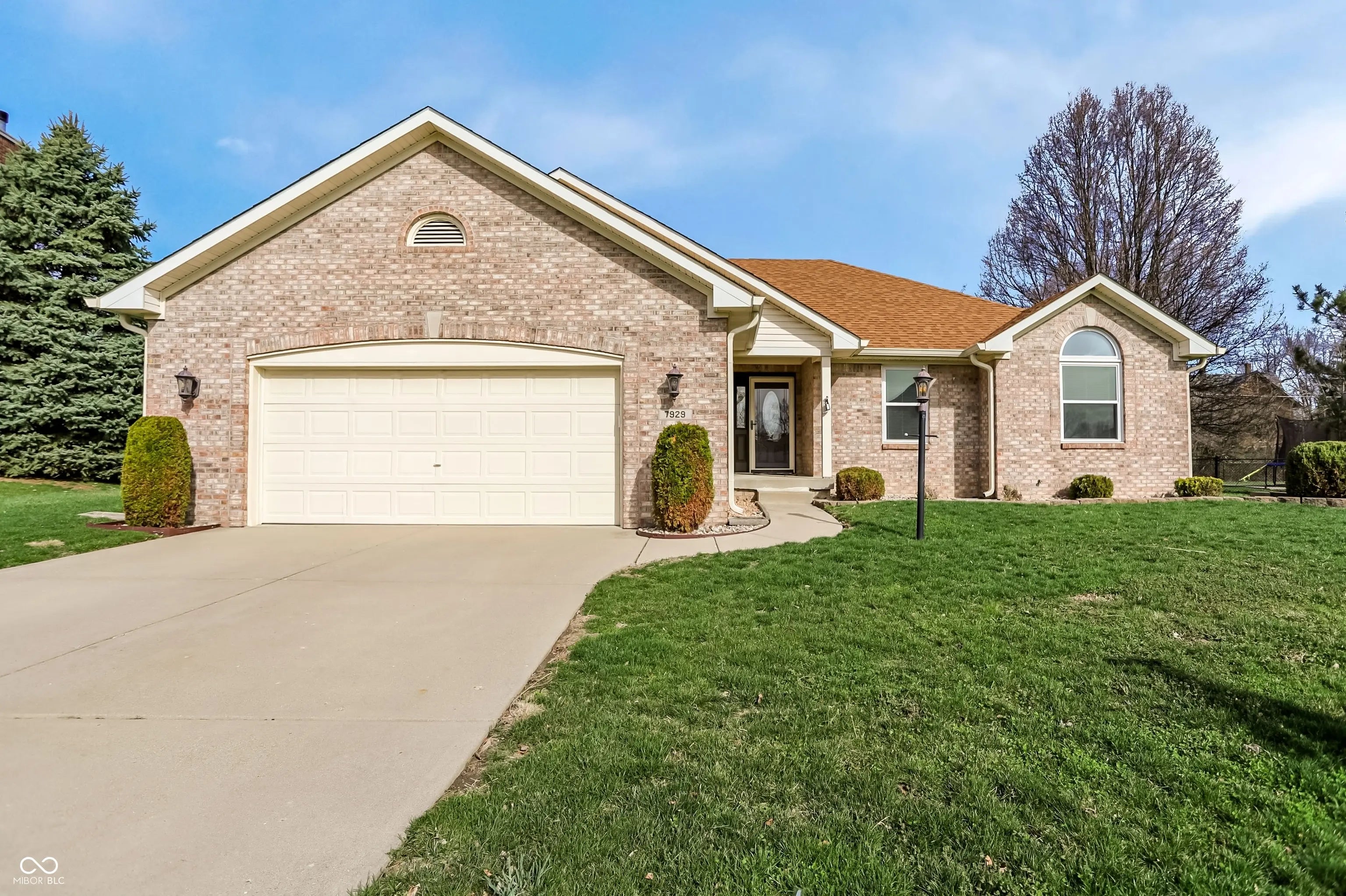 7929 Meadow Bend Circle, Indianapolis