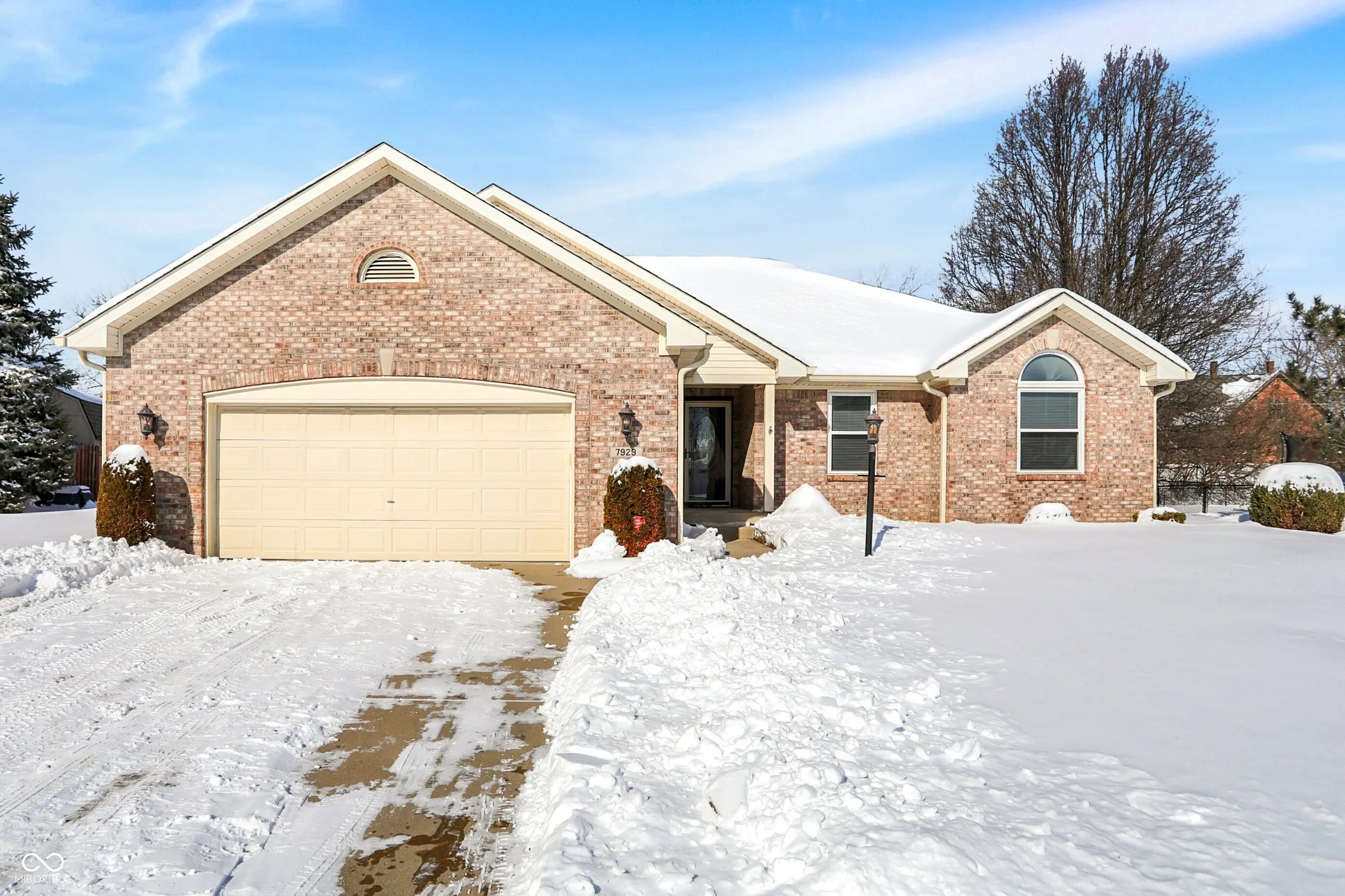 7929 Meadow Bend Circle, Indianapolis