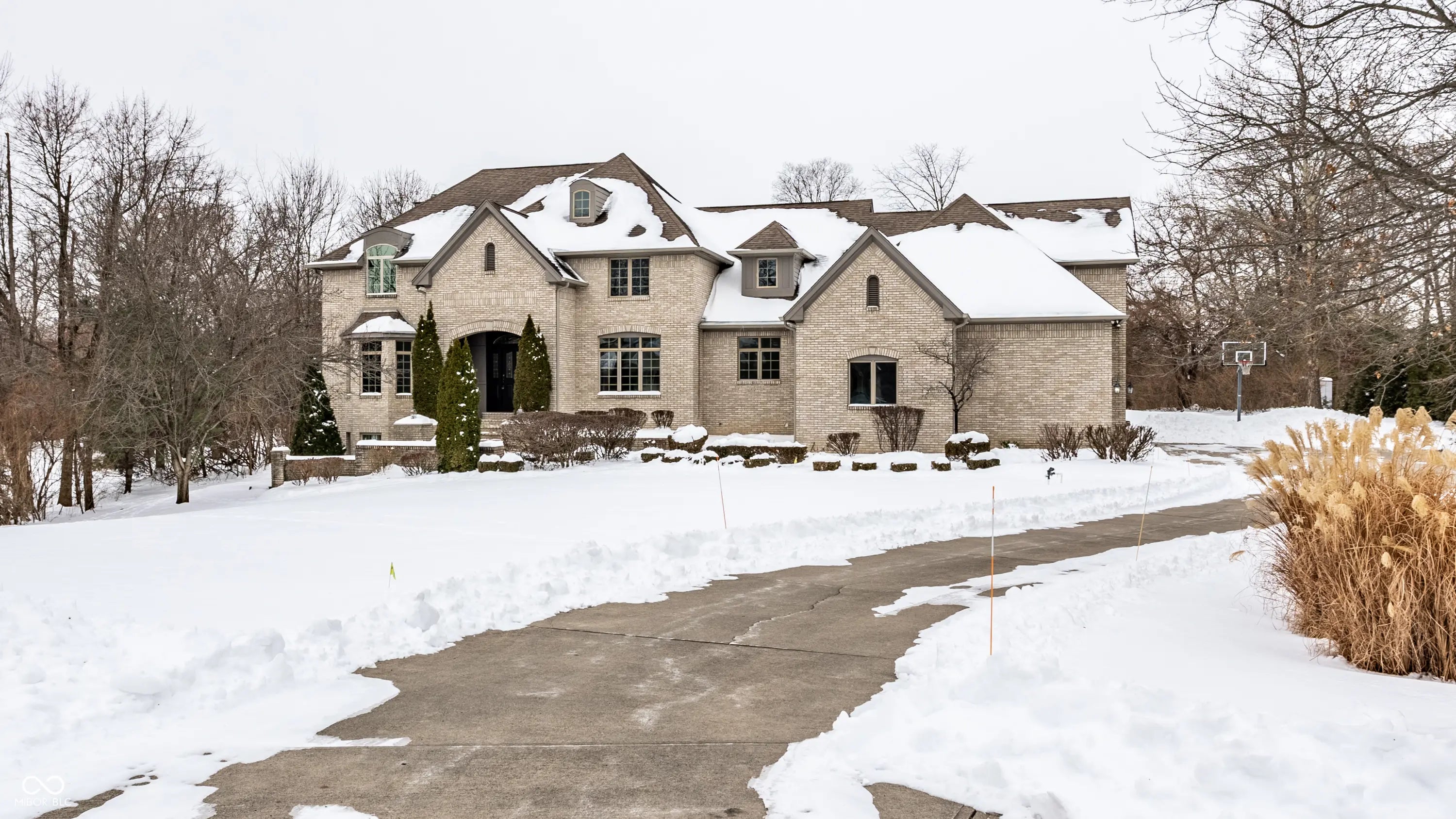 9117 Sargent Manor Court, Indianapolis