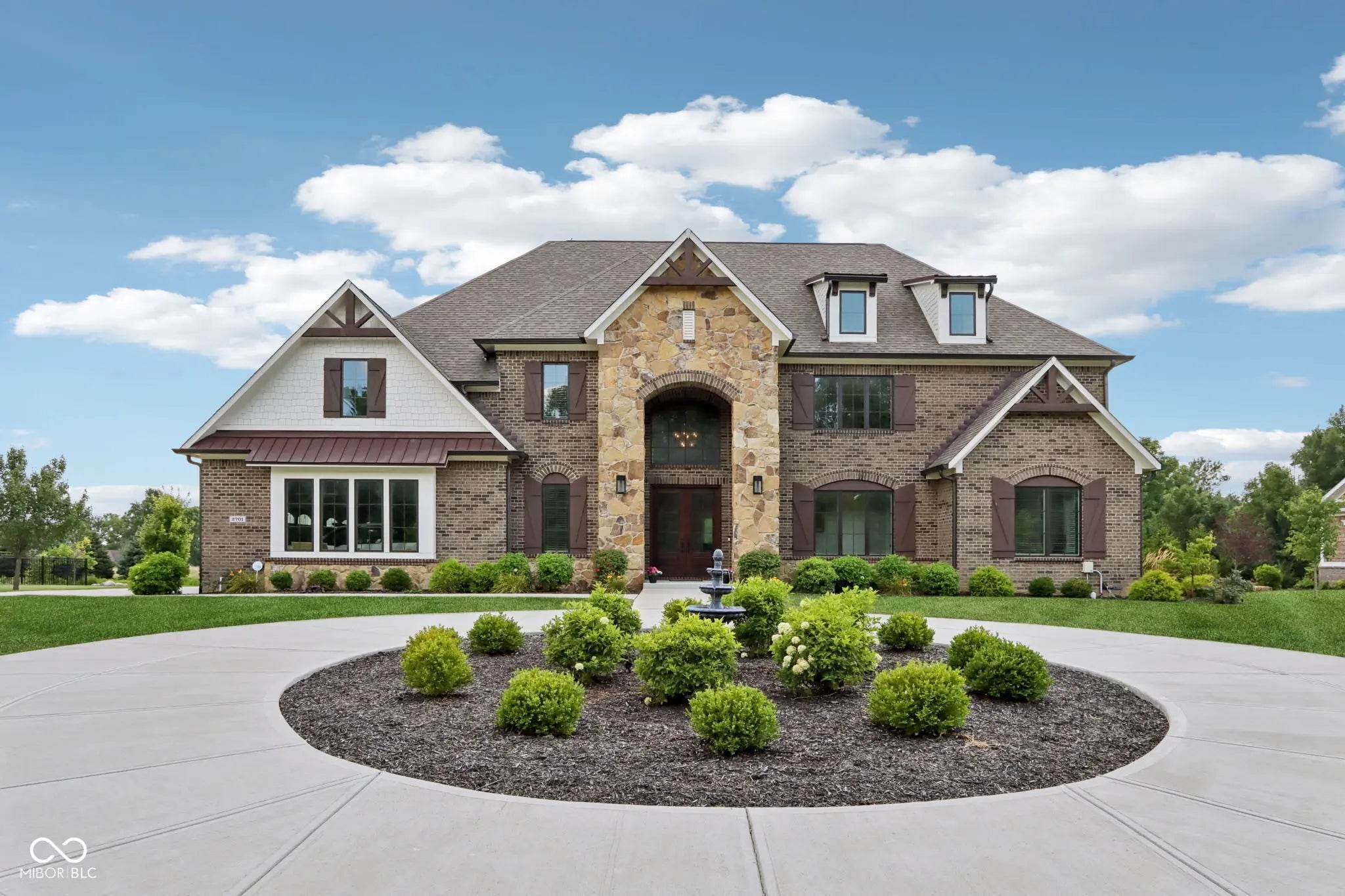 Photo of 2701 Oak Way Trace Westfield, IN 46074