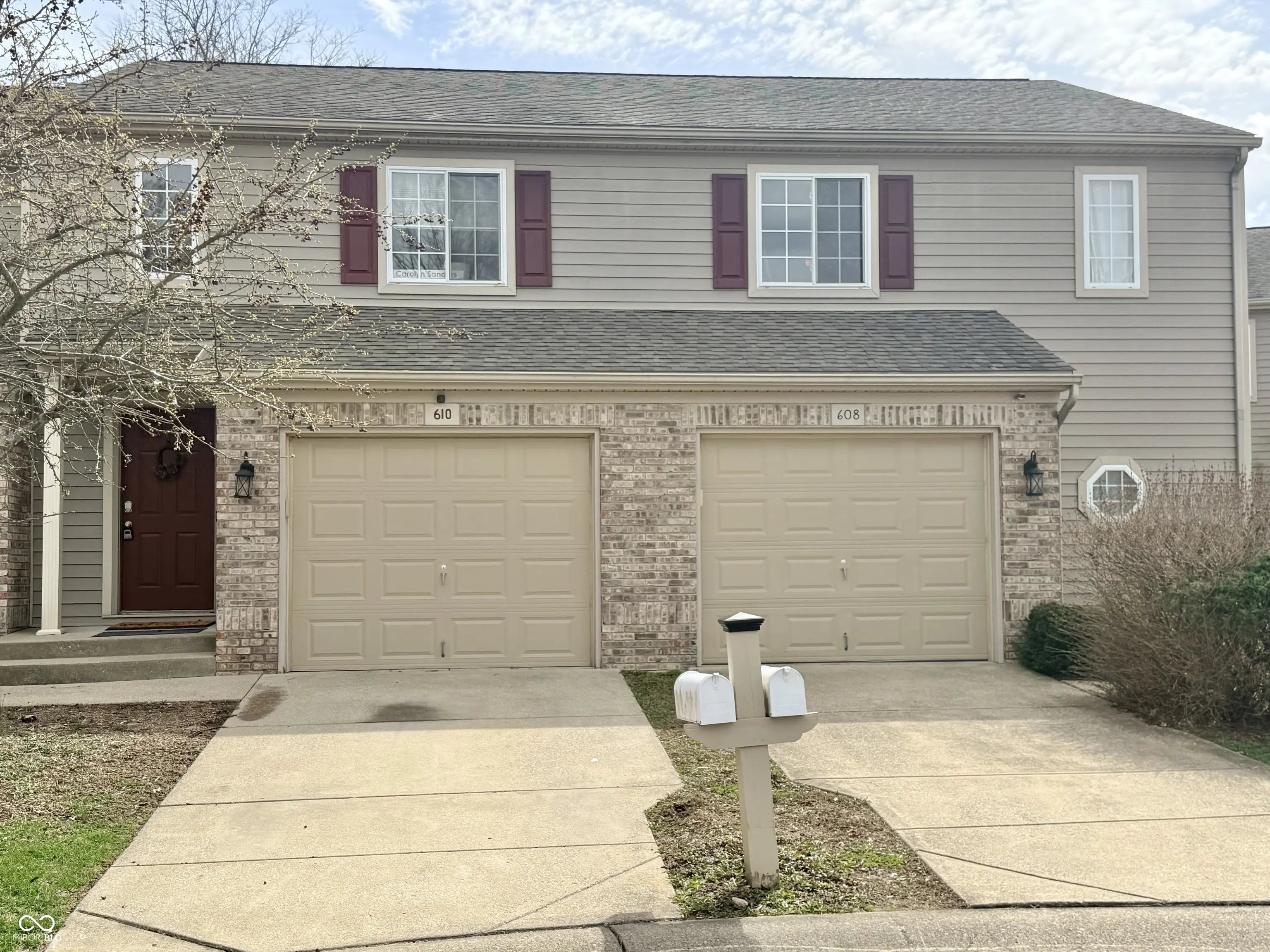 610 Bayberry Court W, Bloomington