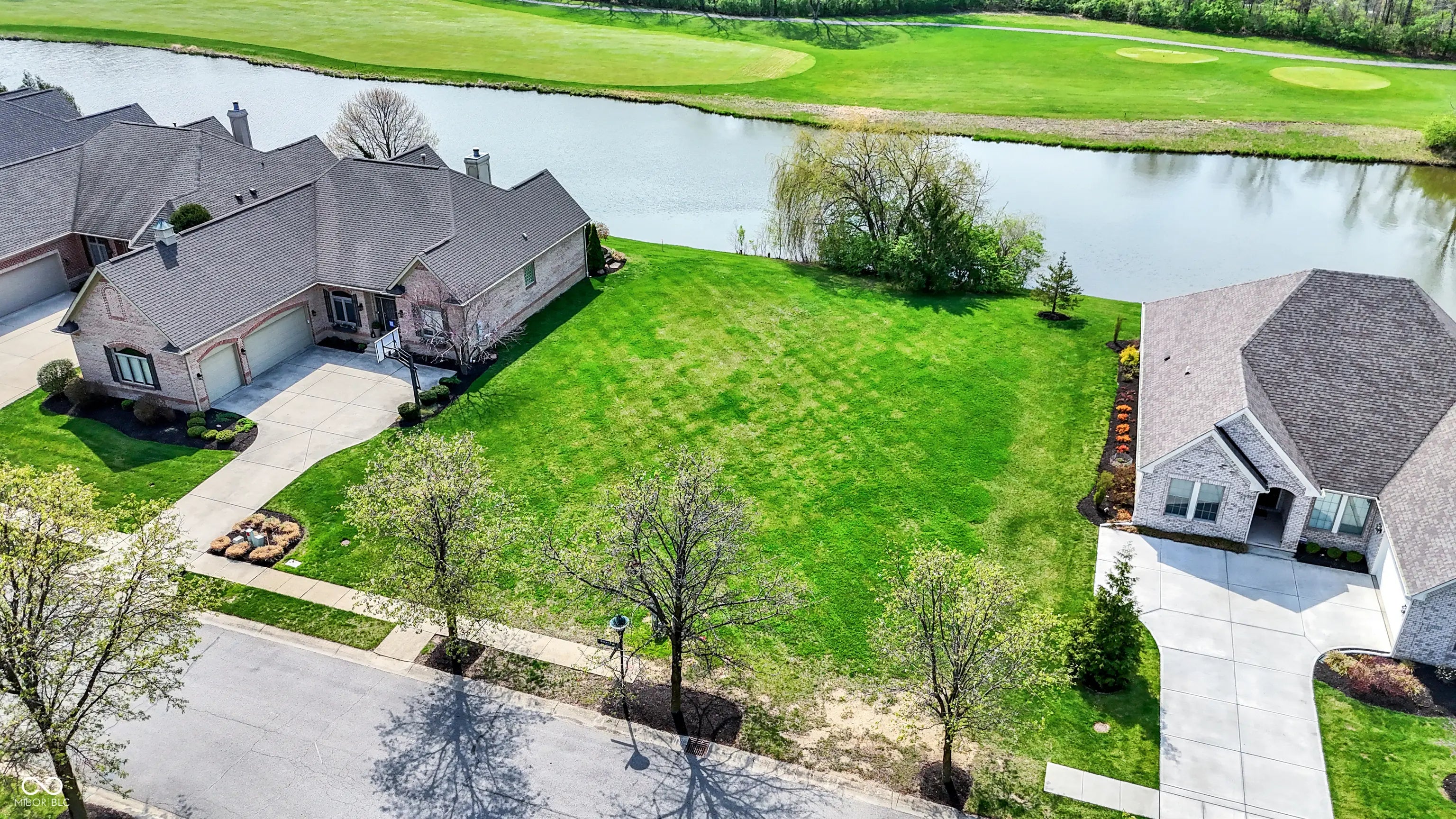 Photo of 11995 Edgefield Drive Fishers, IN 46037