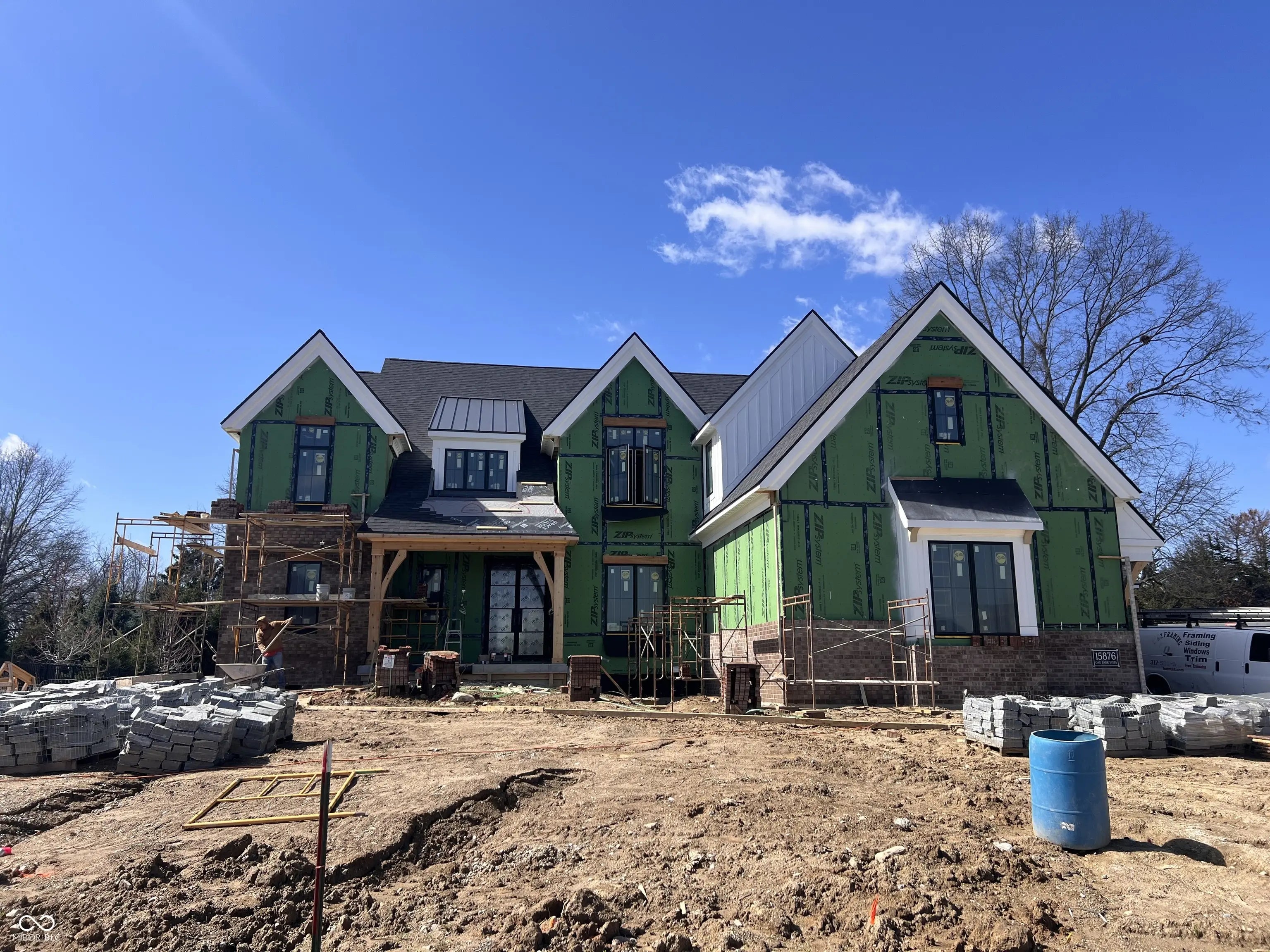 15876 Oak Park, Westfield