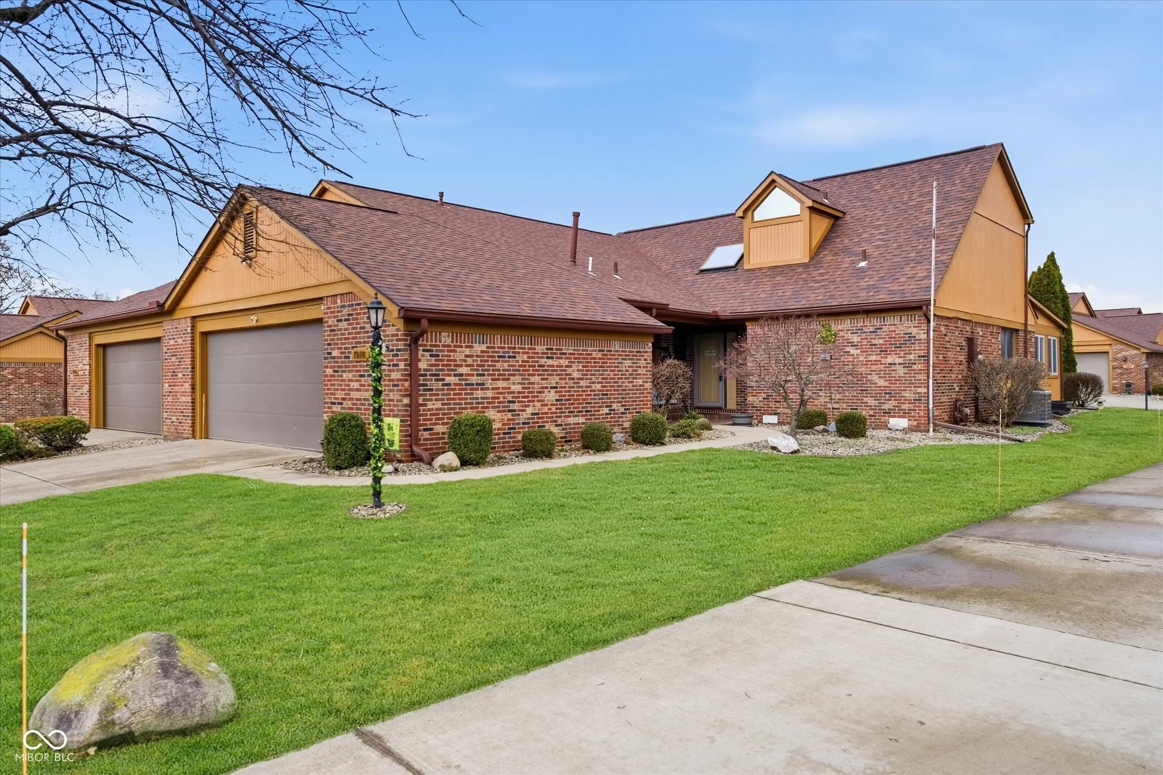 1918 E Summer Place E, Anderson