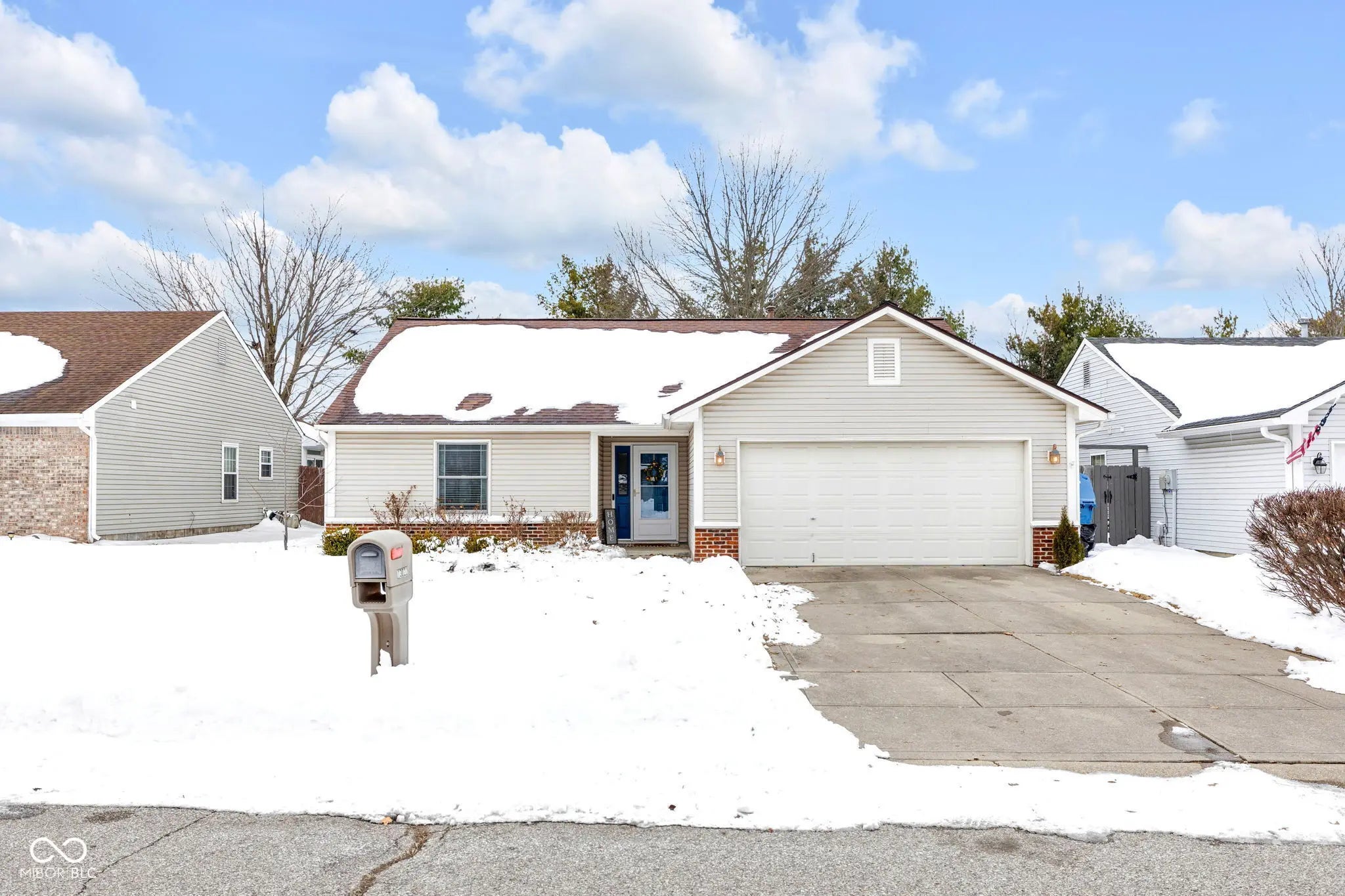 Photo of 13022 Saint Andrews Way Fishers, IN 46038