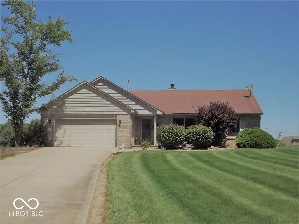 Photo of 2838 E Cottonwood Trail Morristown, IN 46161