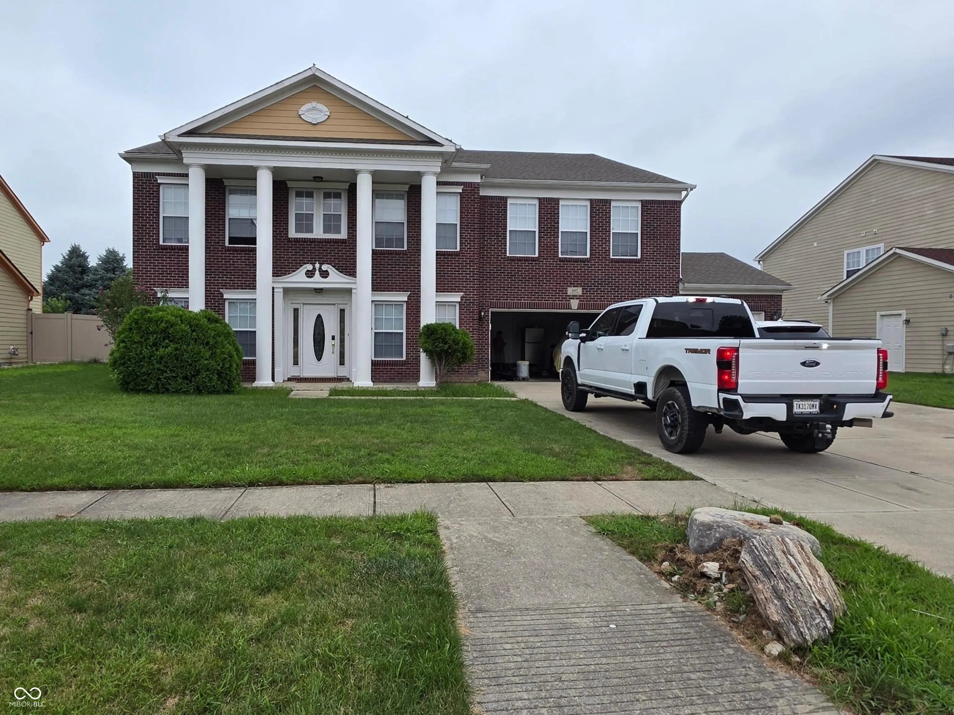 Photo of 445 Heritage Drive Greenwood, IN 46143