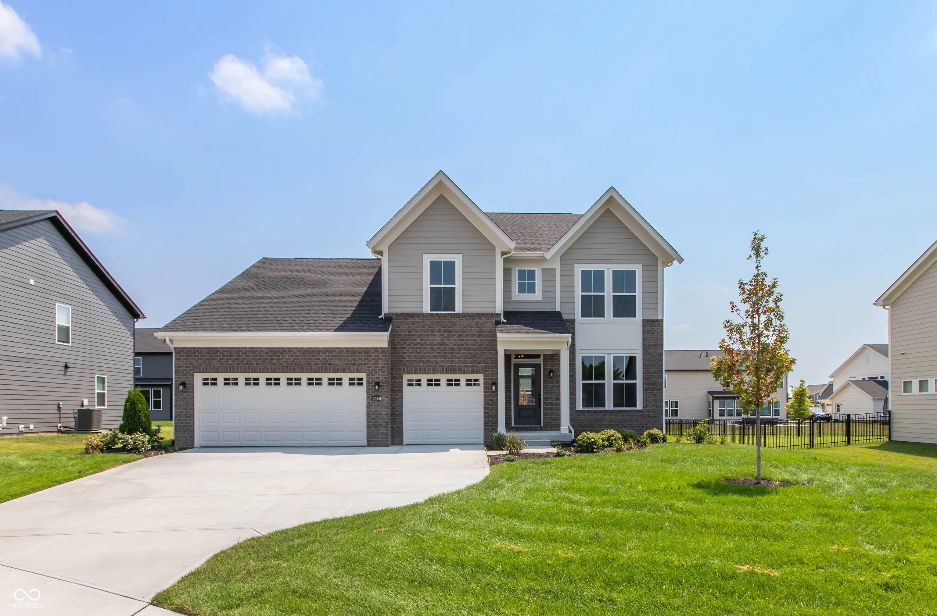 12001 Water Bluff Place, Fishers