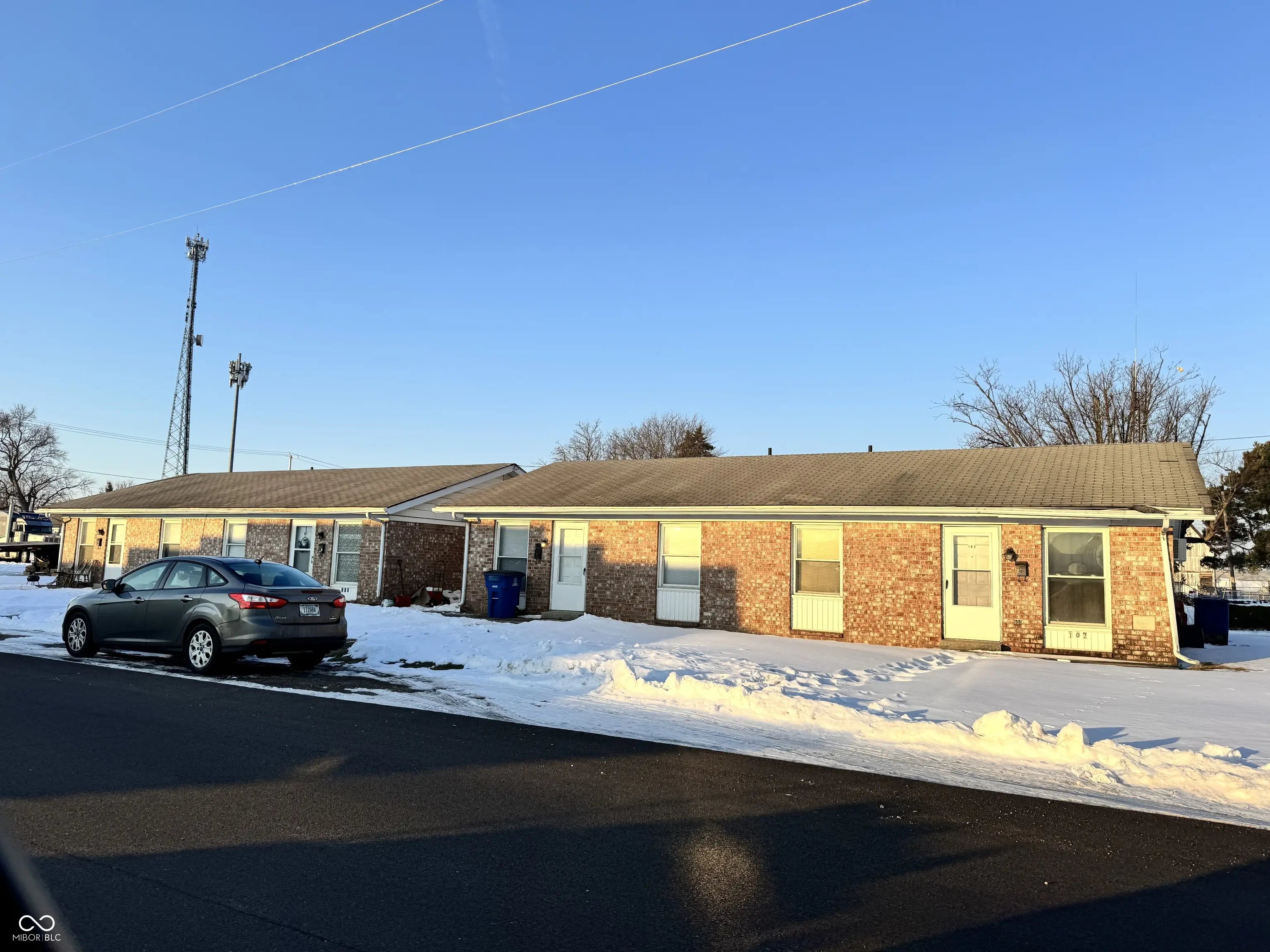 Photo of 102 S Bradner Avenue Marion, IN 46952