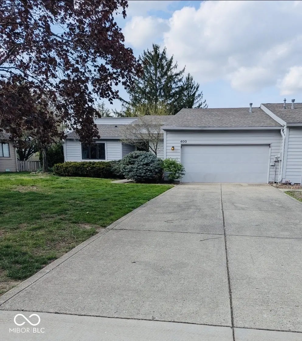 Photo of 400 Sandbrook Drive Noblesville, IN 46062
