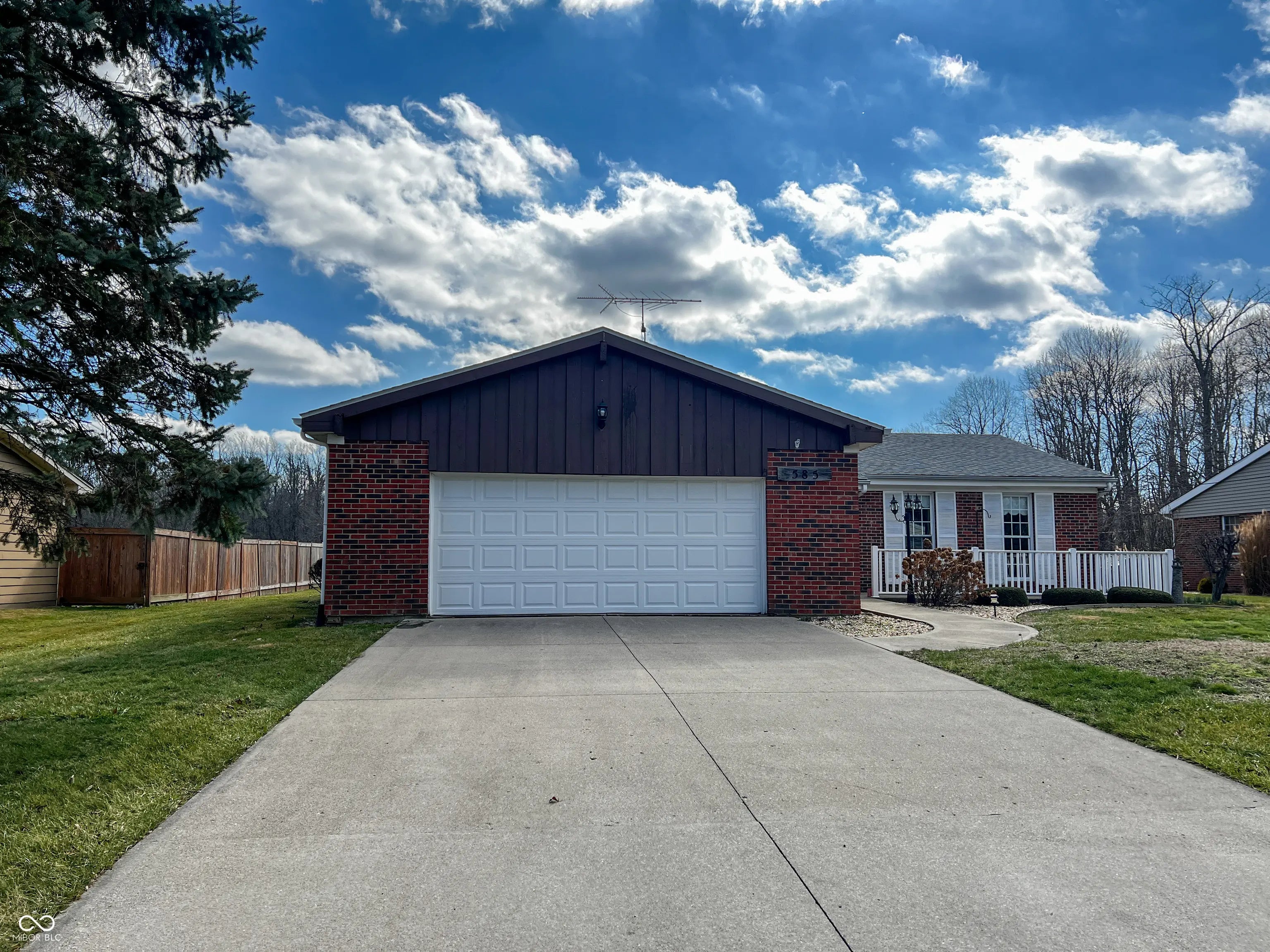 585 Cedar Lane, Batesville