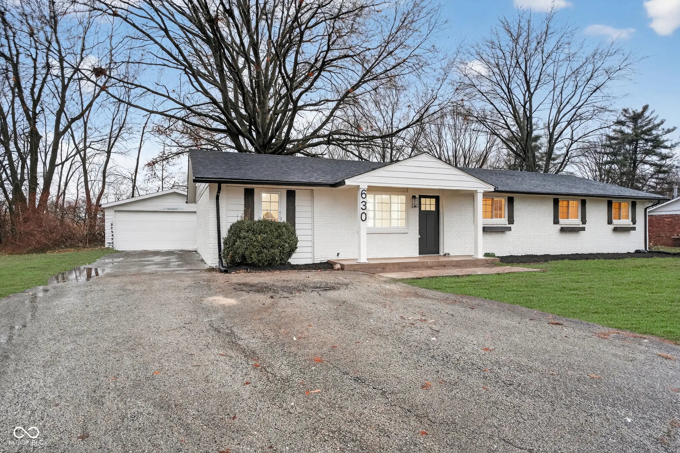 Photo of 630 Karen Drive Zionsville, IN 46077