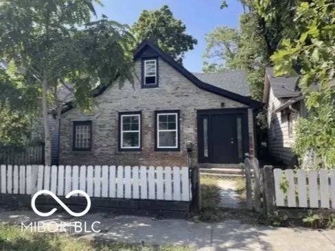 Photo of 574 N Pershing Avenue Indianapolis, IN 46222