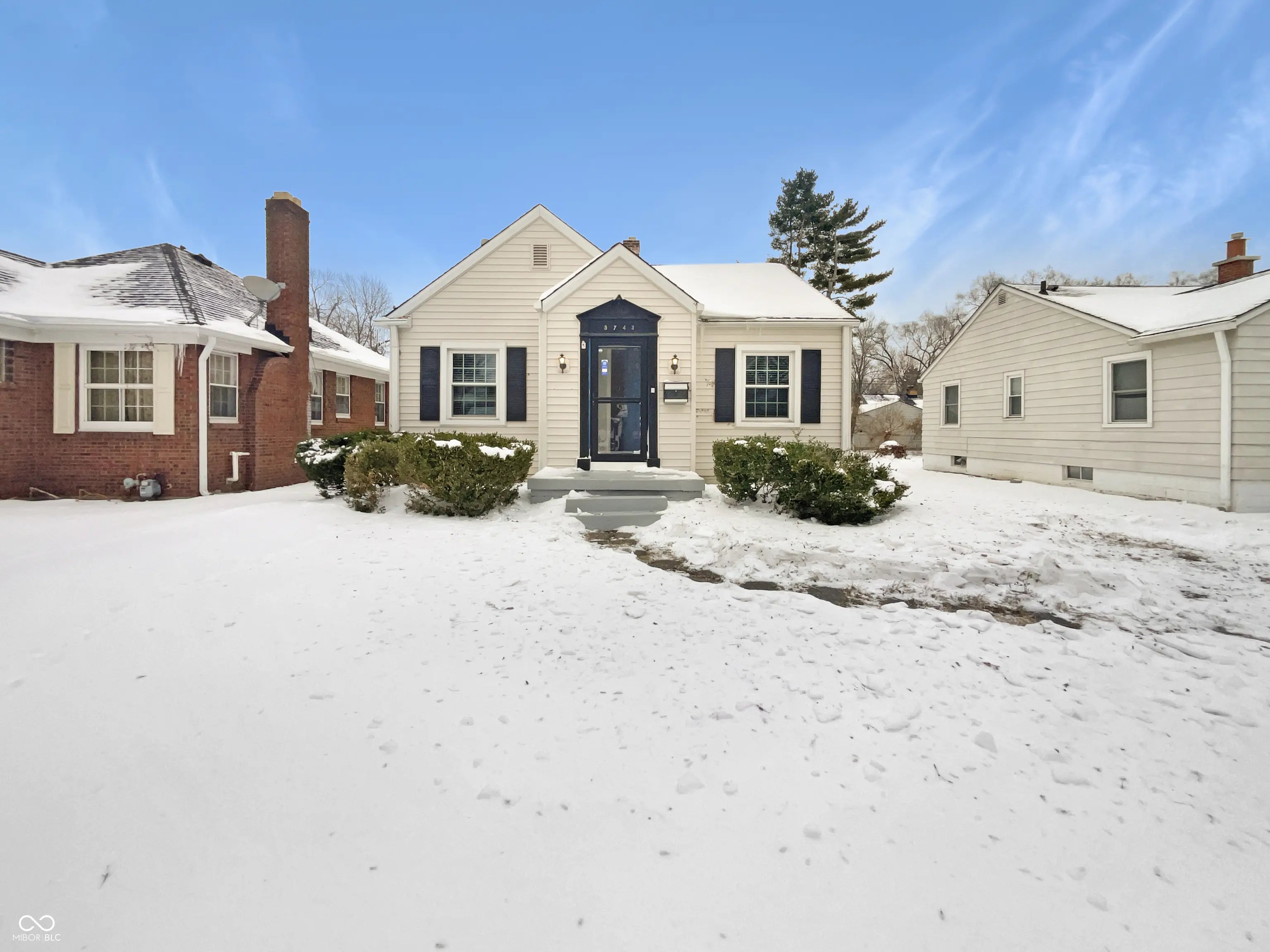 Photo of 5743 Kingsley Drive Indianapolis, IN 46220