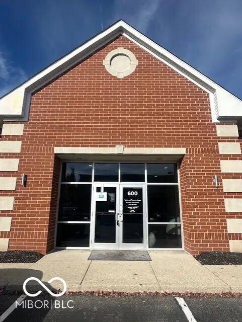 6905 E 96th Street 600, Indianapolis