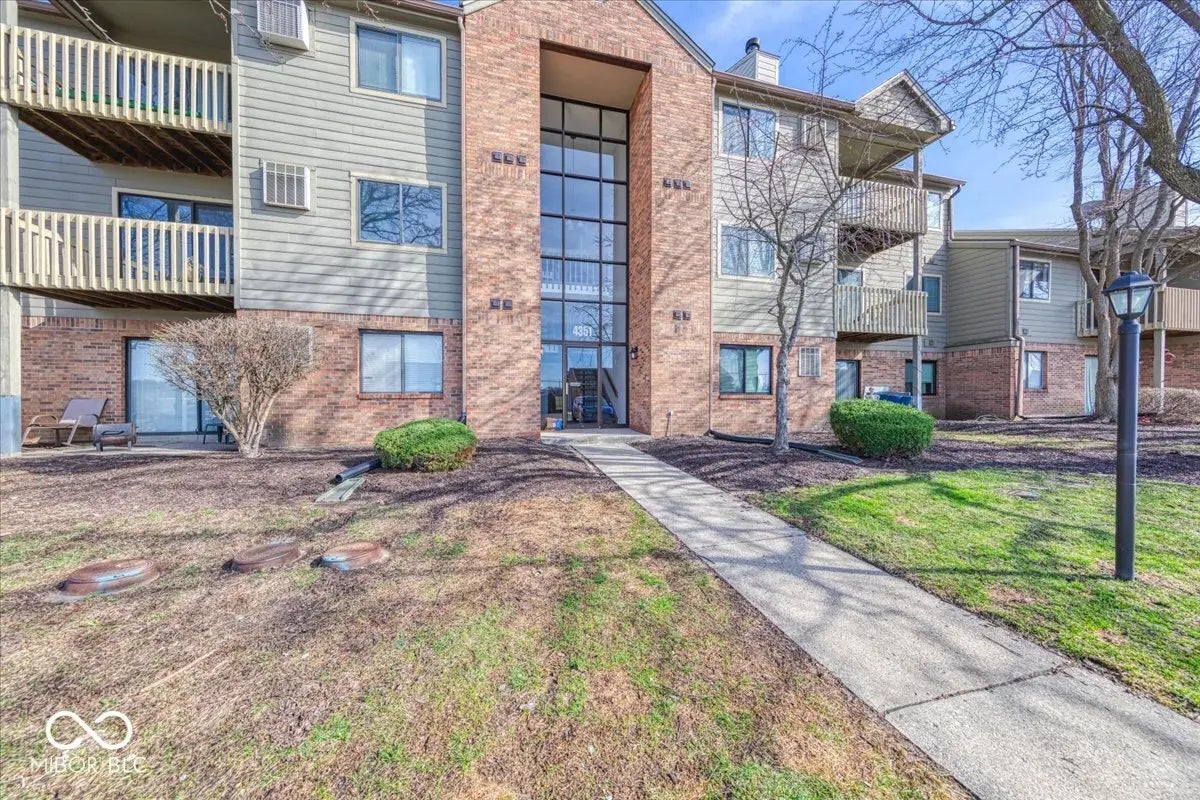 4351 Village Parkway Circle W 7, Indianapolis