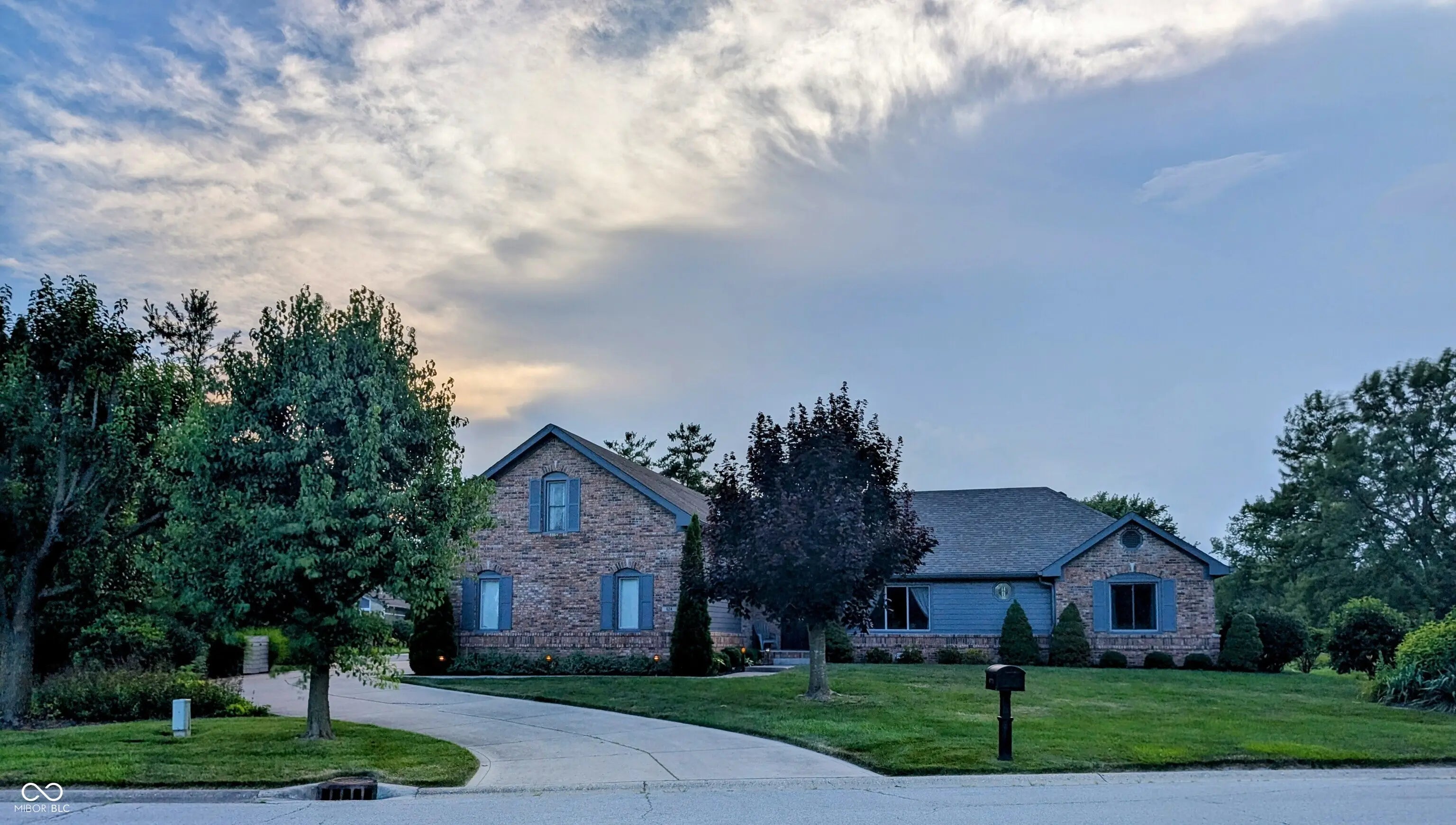 Photo of 624 Hacienda Place Greenwood, IN 46143