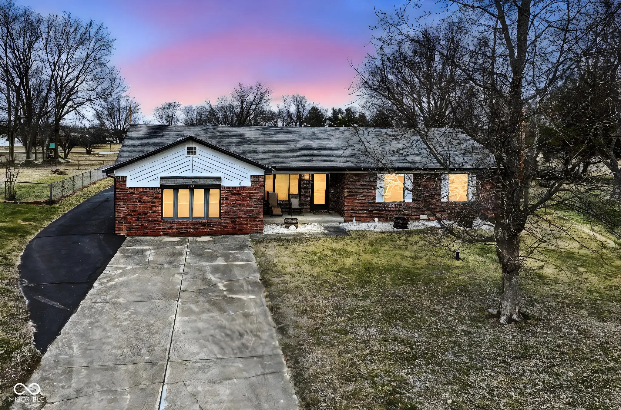 Photo of 382 Pinedale Drive Avon, IN 46123